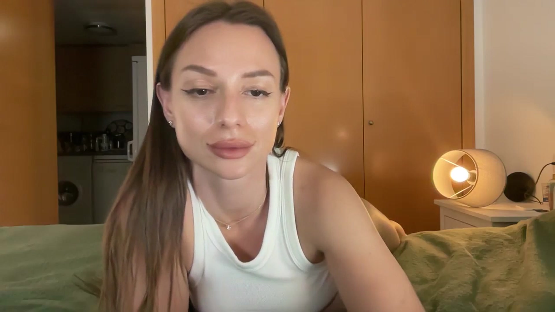 Gallery image thumbnail from SweetTits20's myfreecams stream on, 04/17/2026, 02:41 image 4 of 20