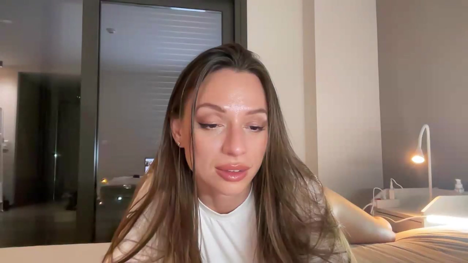 Gallery image thumbnail from SweetTits20's myfreecams stream on, 08/16/2026, 24:01 image 19 of 20