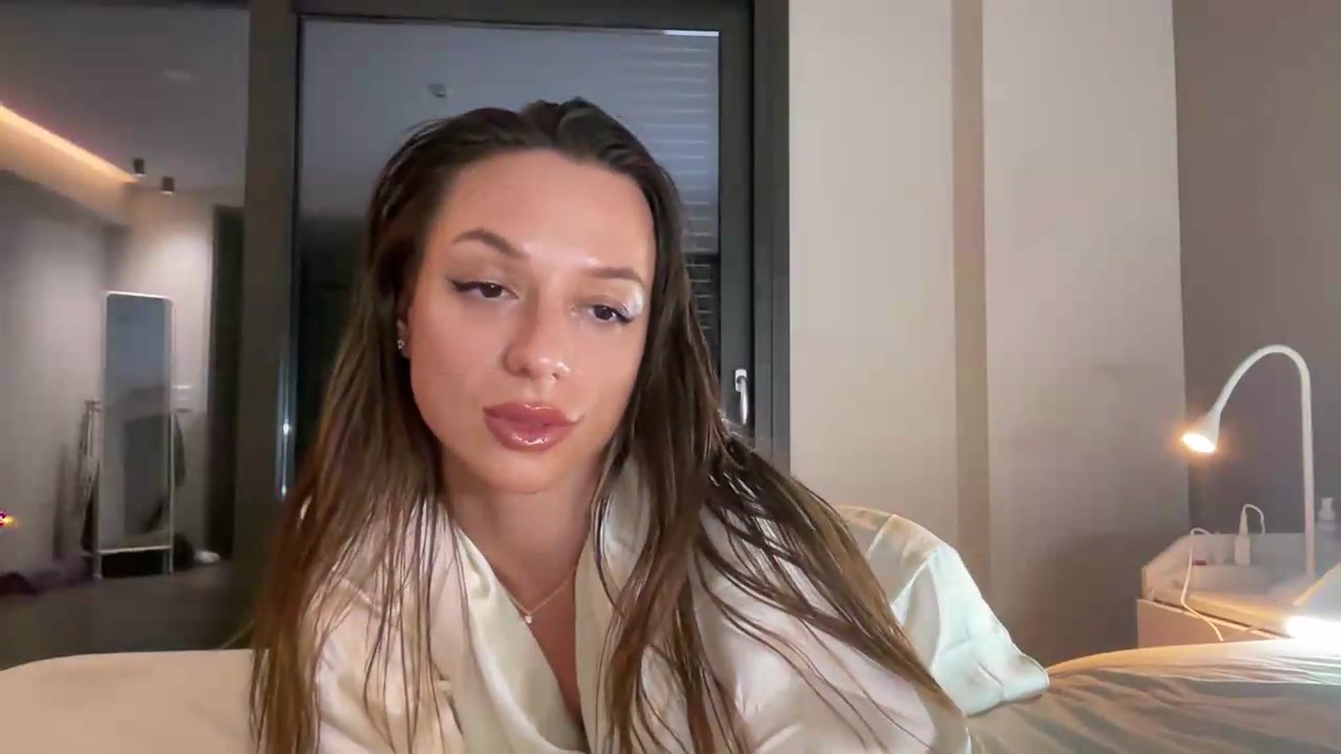 Gallery image thumbnail from SweetTits20's myfreecams stream on, 08/28/2026, 24:01 image 5 of 20