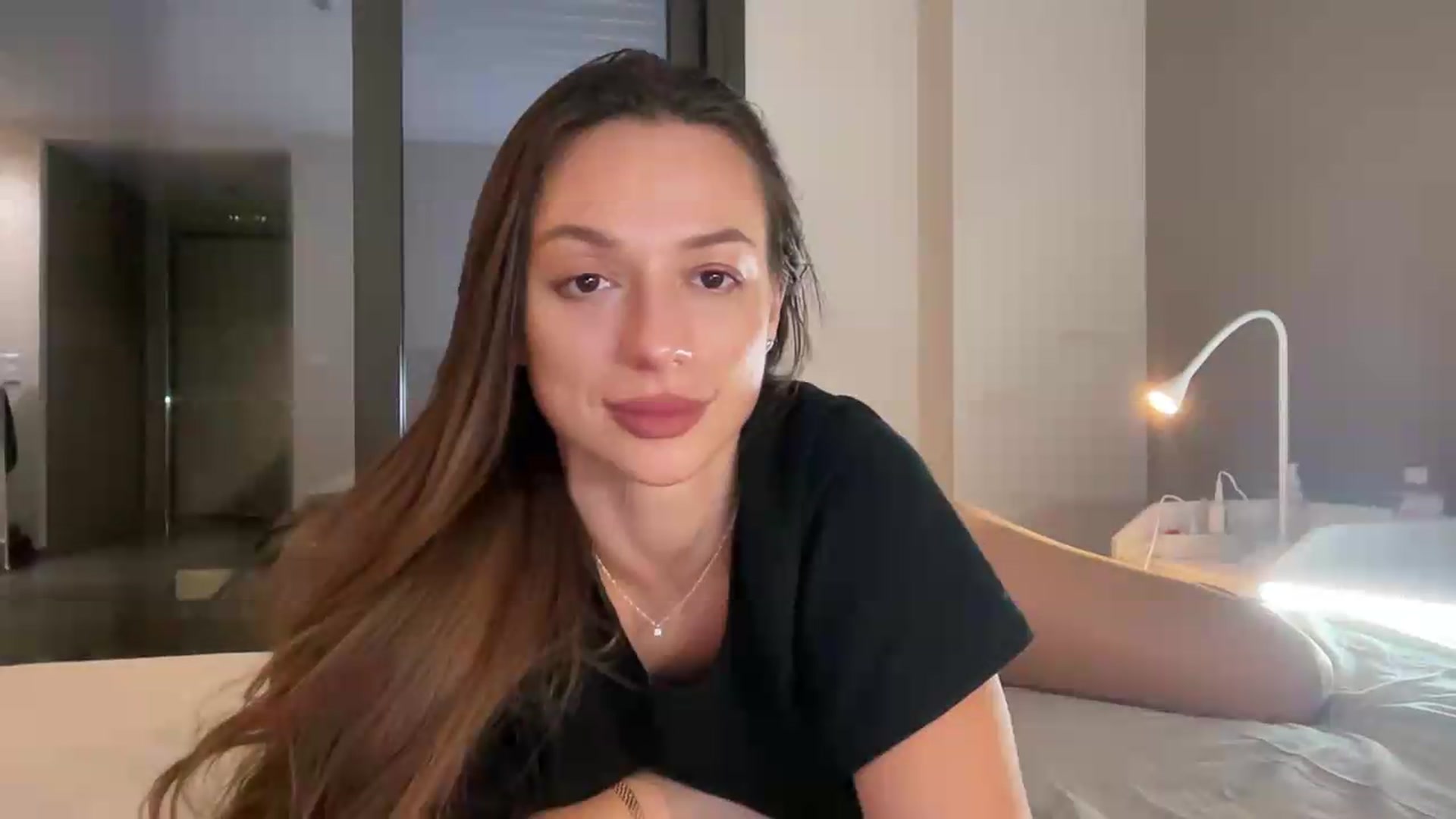 Gallery image thumbnail from SweetTits20's myfreecams stream on, 09/01/2026, 01:18 image 15 of 20