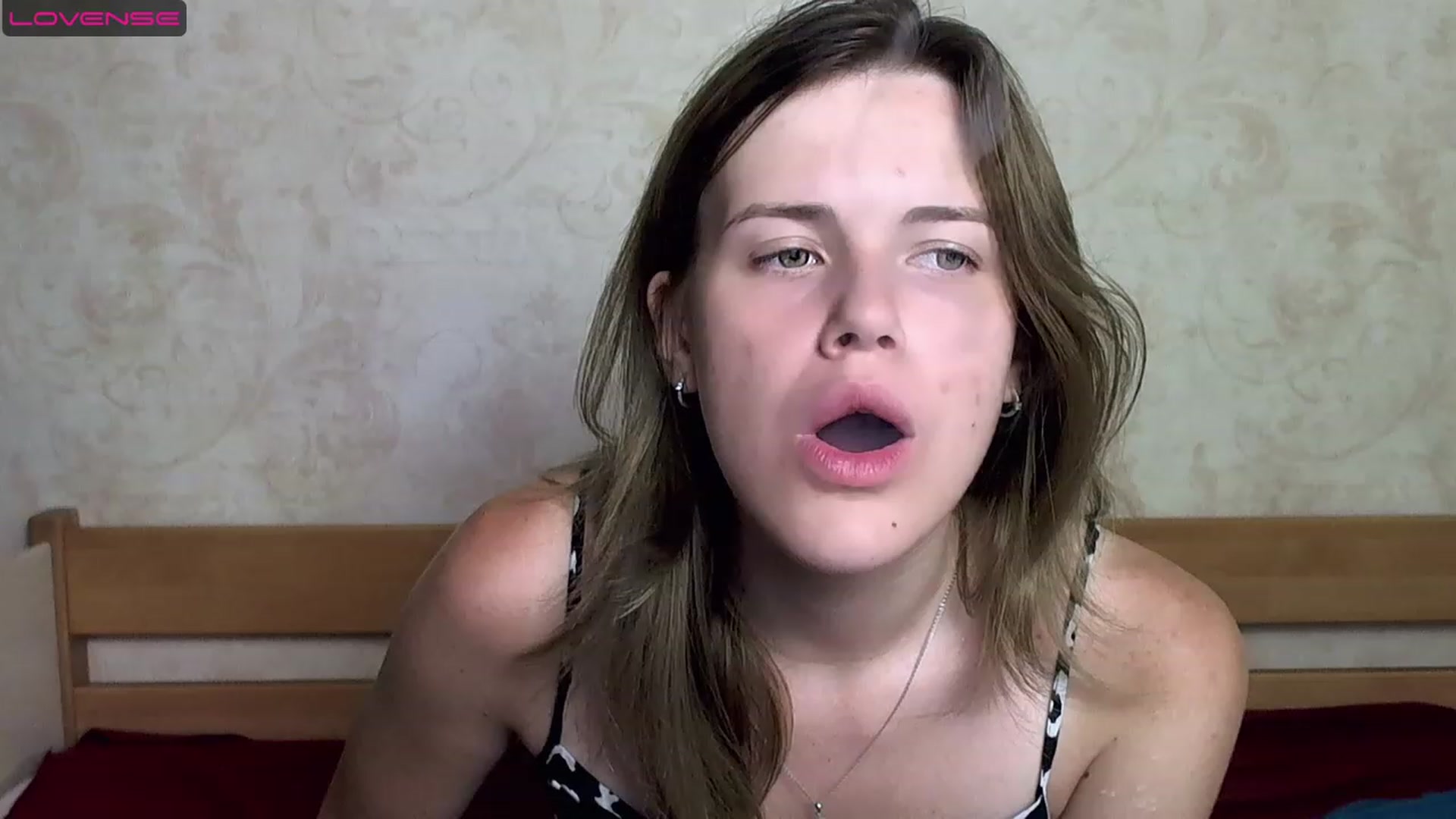Gallery image thumbnail from SweetVeronaa's myfreecams stream on, 07/18/2023, 01:51 image 13 of 20