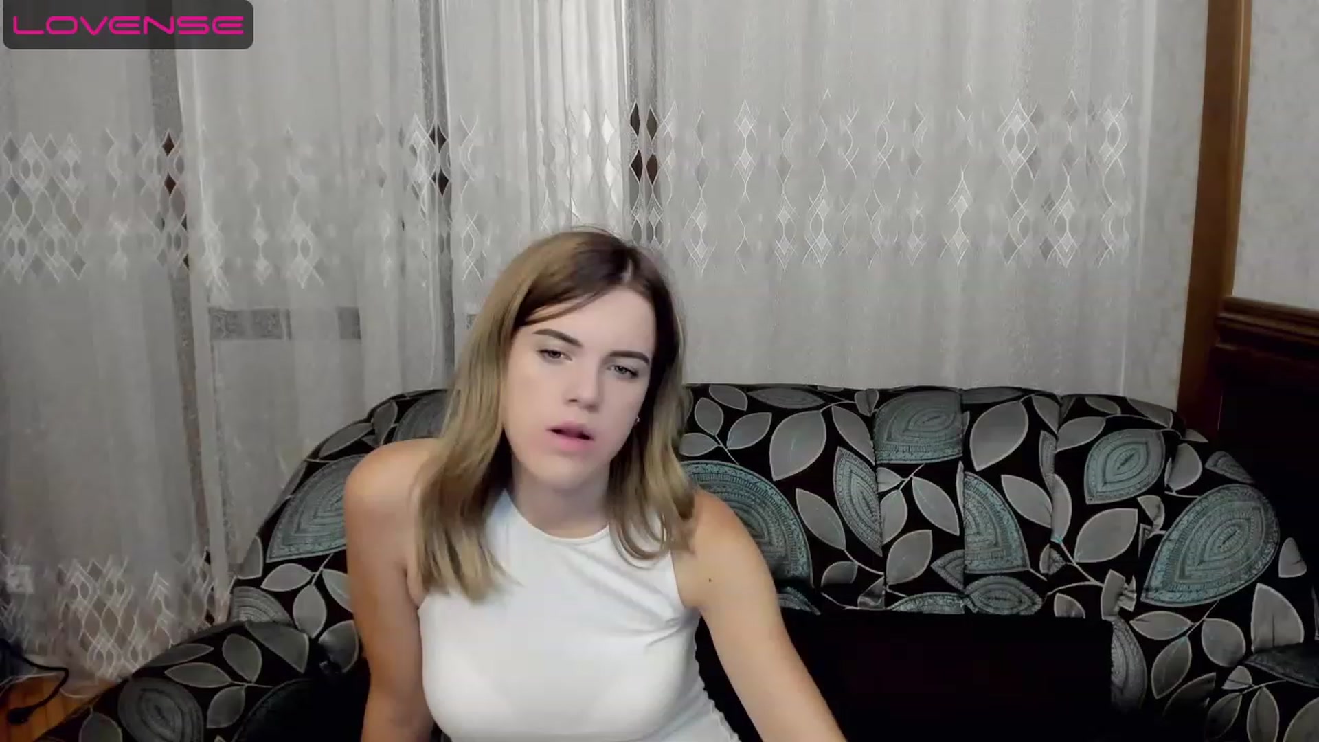 Gallery image thumbnail from SweetVeronaa's myfreecams stream on, 07/20/2023, 19:56 image 4 of 20