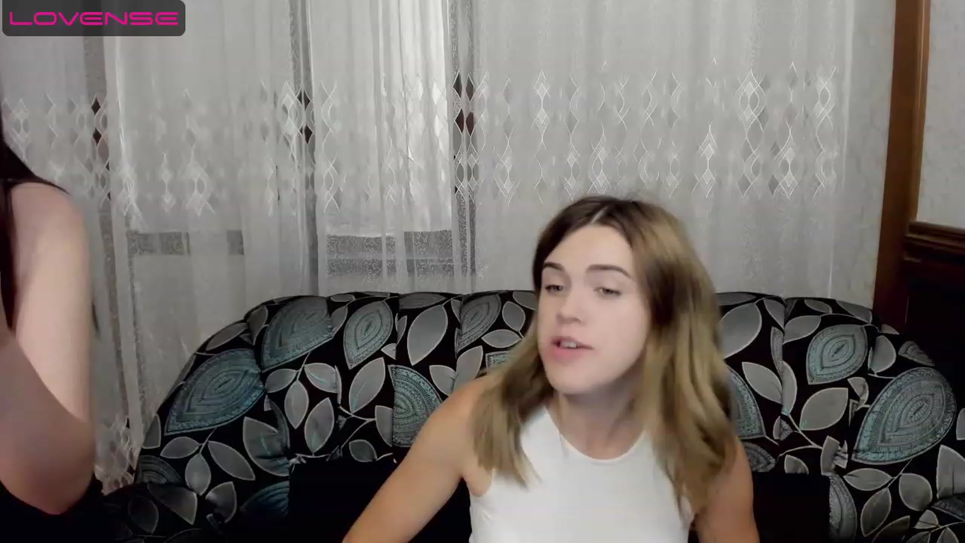 Gallery image thumbnail from SweetVeronaa's myfreecams stream on, 07/21/2023, 24:01 image 1 of 20