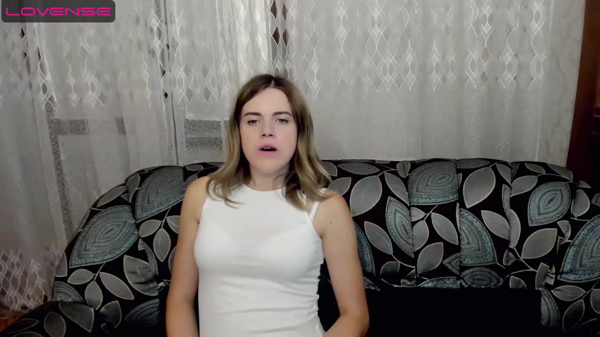 Gallery image thumbnail from SweetVeronaa's myfreecams stream on, 07/21/2023, 01:16 image 18 of 20