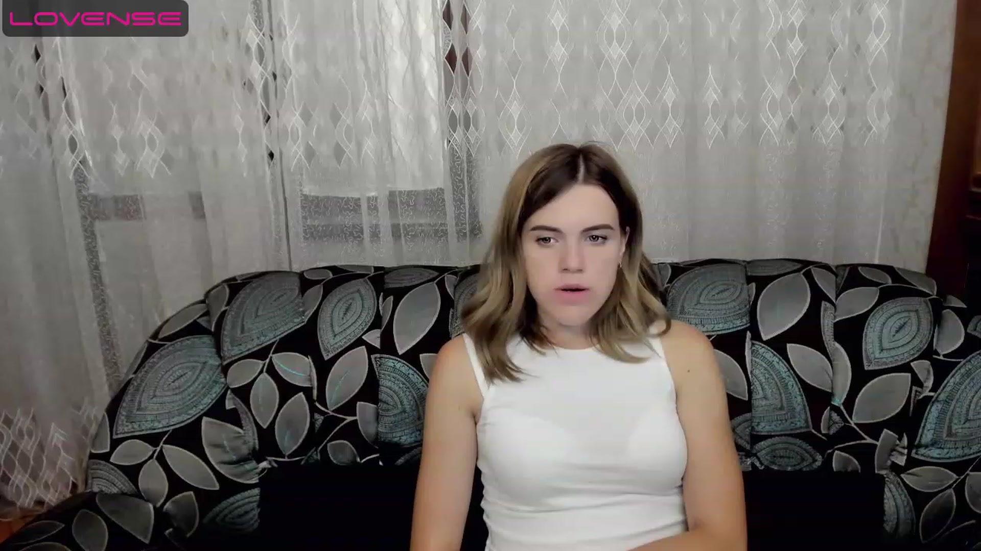 Gallery image thumbnail from SweetVeronaa's myfreecams stream on, 07/21/2023, 01:16 image 5 of 20