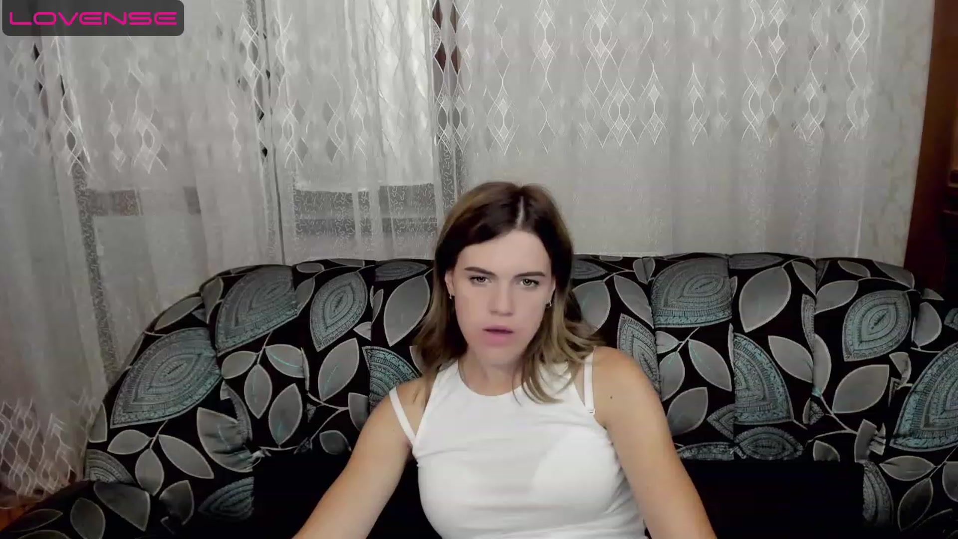 Gallery image thumbnail from SweetVeronaa's myfreecams stream on, 07/21/2023, 01:16 image 15 of 20