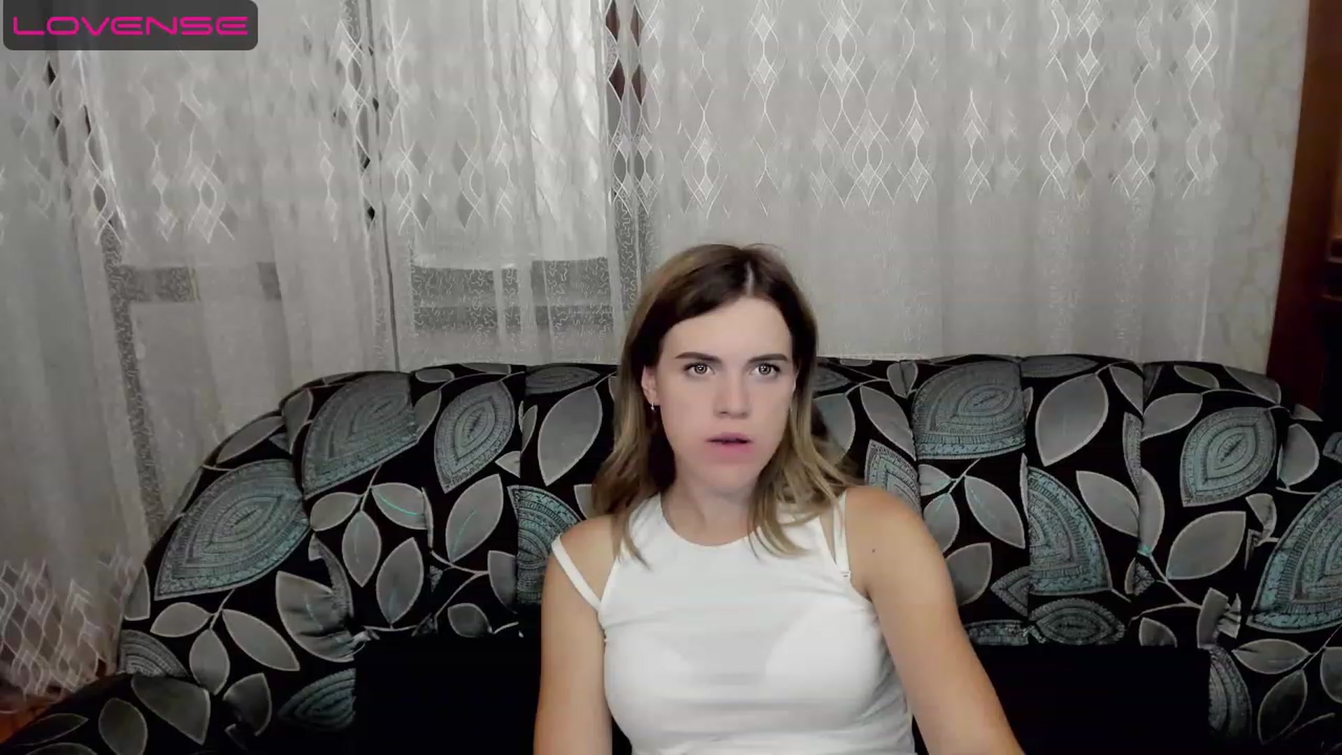 Gallery image thumbnail from SweetVeronaa's myfreecams stream on, 07/21/2023, 01:16 image 12 of 20
