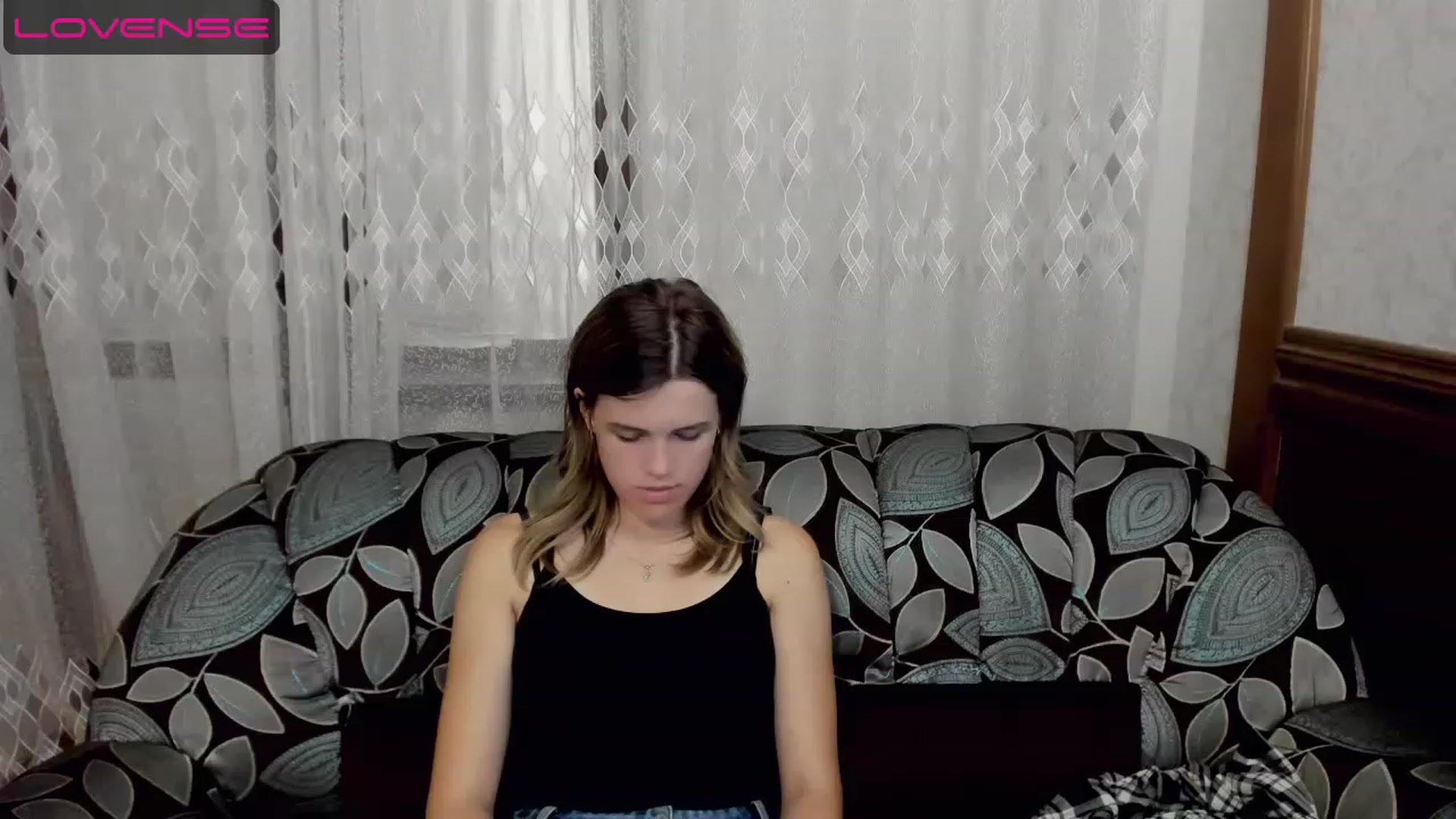 Gallery image thumbnail from SweetVeronaa's myfreecams stream on, 07/23/2023, 01:41 image 2 of 20