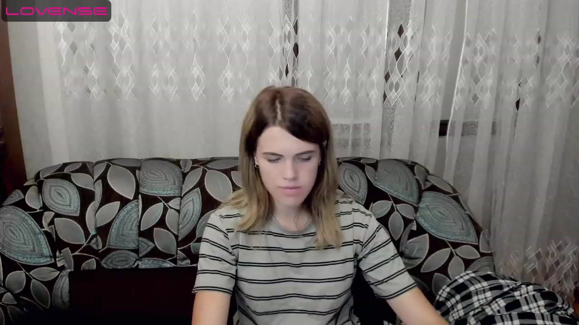 Gallery image thumbnail from SweetVeronaa's myfreecams stream on, 07/25/2023, 20:01 image 3 of 20