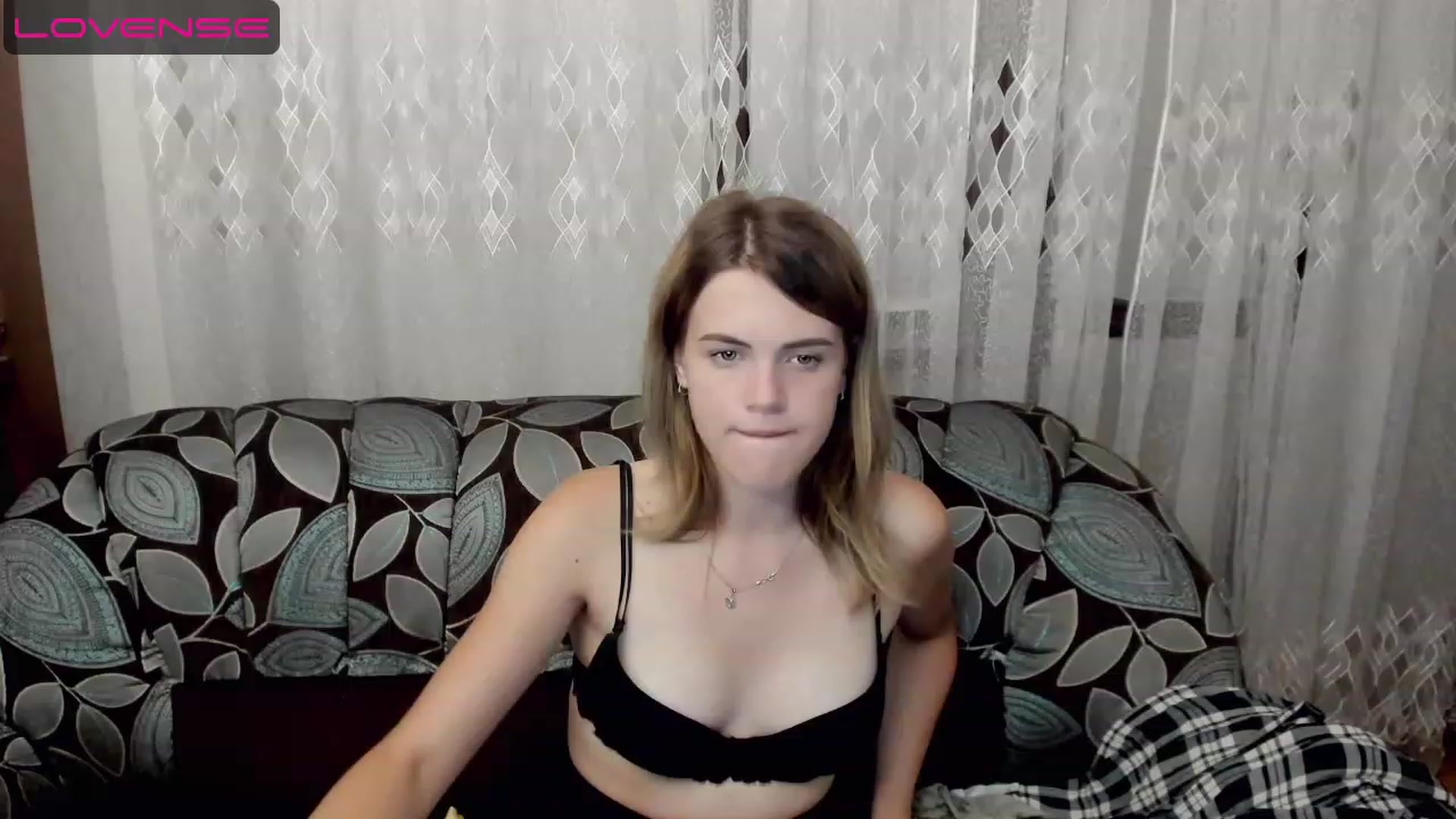 Gallery image thumbnail from SweetVeronaa's myfreecams stream on, 07/25/2023, 20:01 image 18 of 20