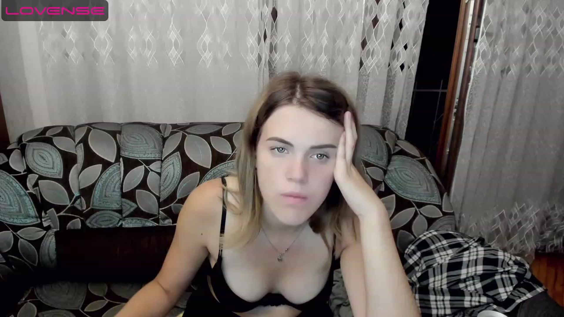 Gallery image thumbnail from SweetVeronaa's myfreecams stream on, 07/25/2023, 20:41 image 2 of 20