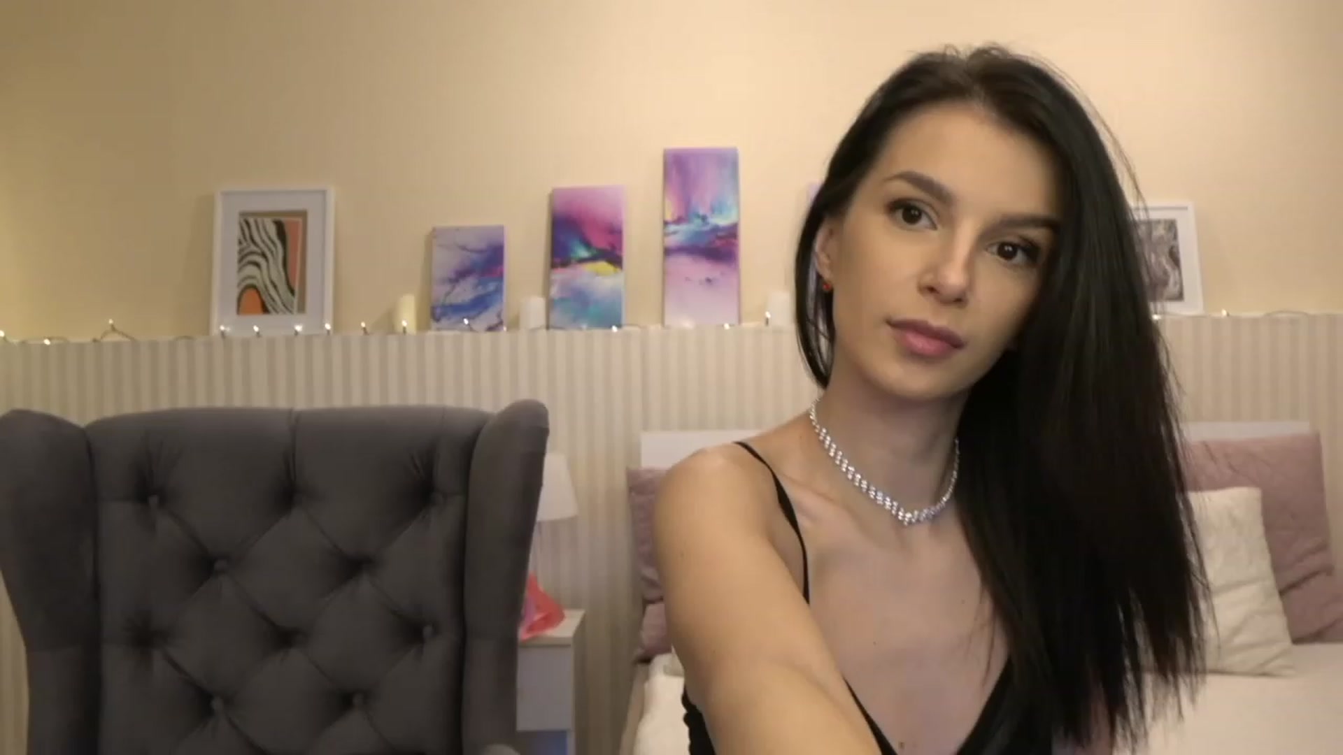 Gallery image thumbnail from SweetVivien's myfreecams stream on, 11/22/2022, 12:25 image 3 of 20