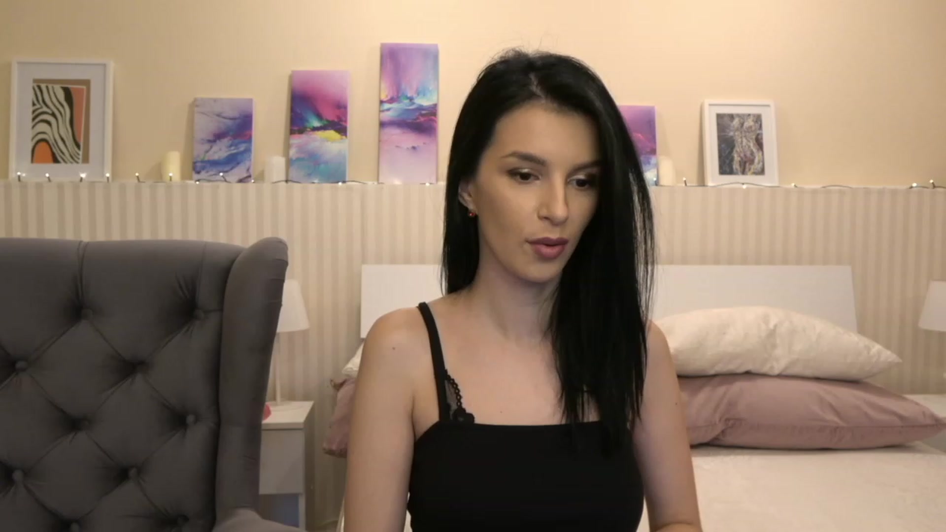 Gallery image thumbnail from SweetVivien's myfreecams stream on, 11/25/2022, 14:43 image 3 of 20