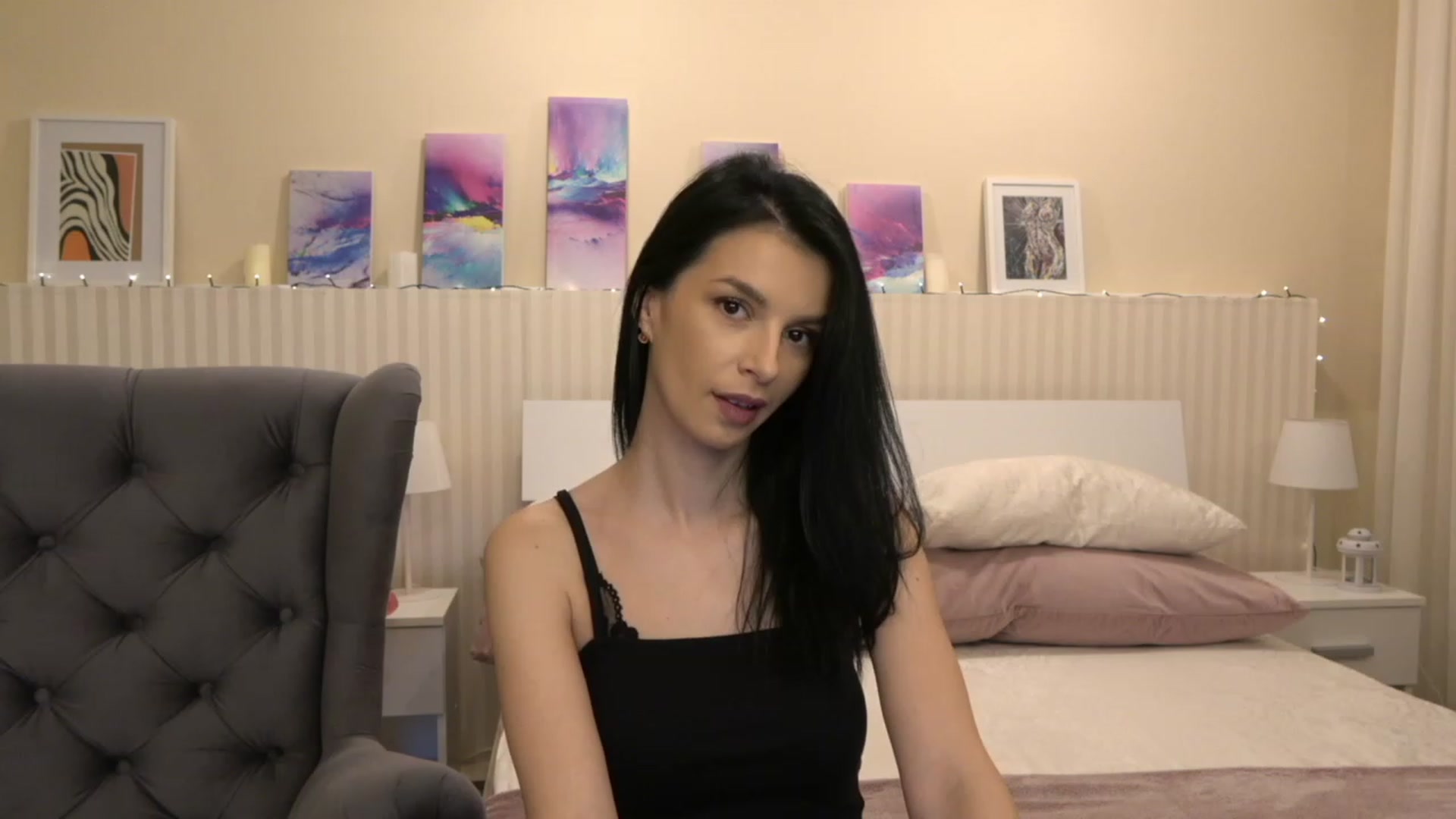 Gallery image thumbnail from SweetVivien's myfreecams stream on, 11/25/2022, 14:43 image 2 of 20