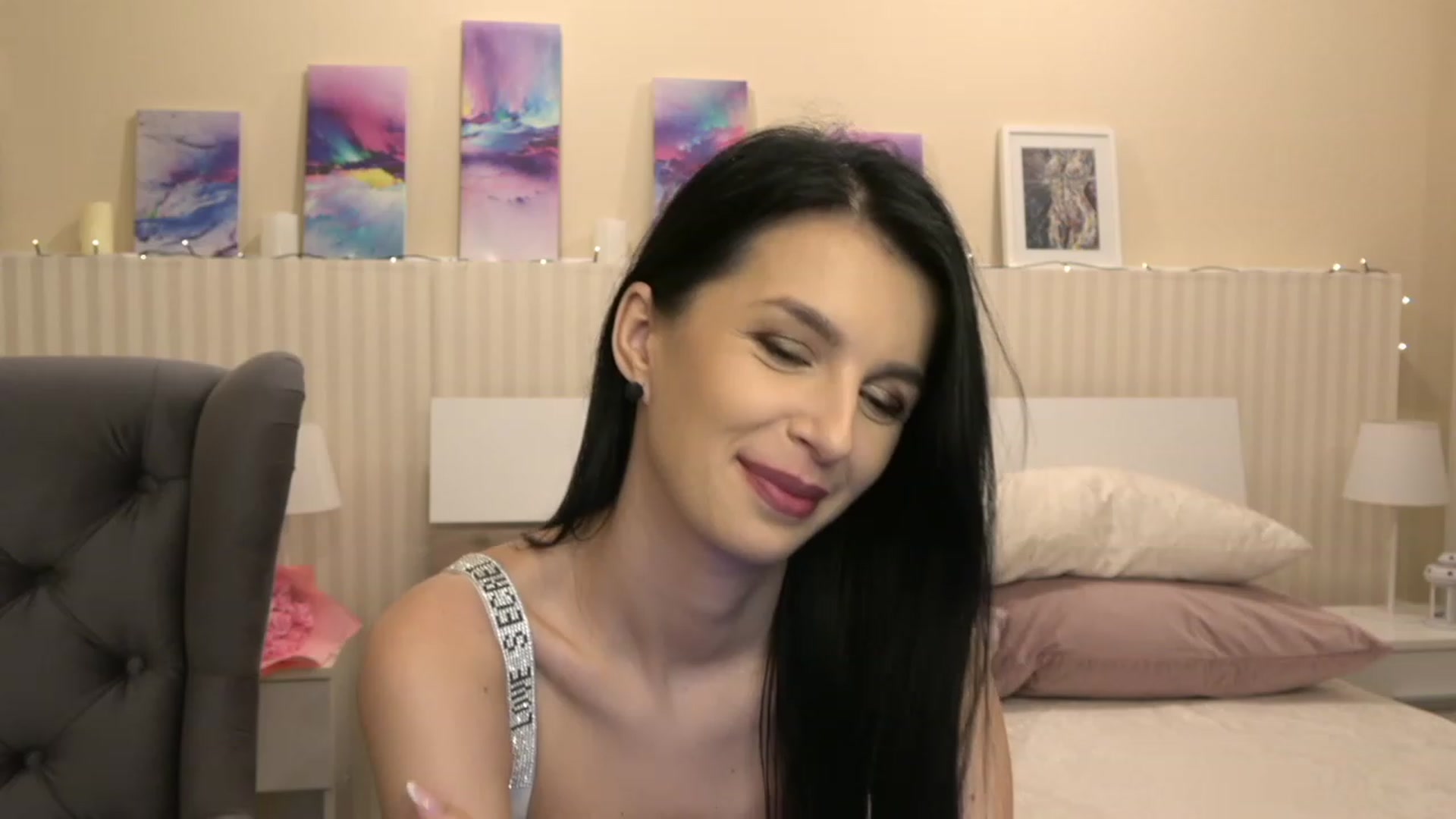 Gallery image thumbnail from SweetVivien's myfreecams stream on, 12/03/2022, 15:09 image 11 of 20