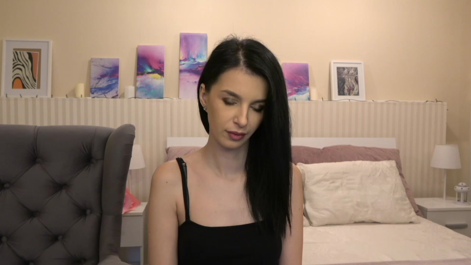 Gallery image thumbnail from SweetVivien's myfreecams stream on, 12/12/2022, 09:41 image 16 of 20
