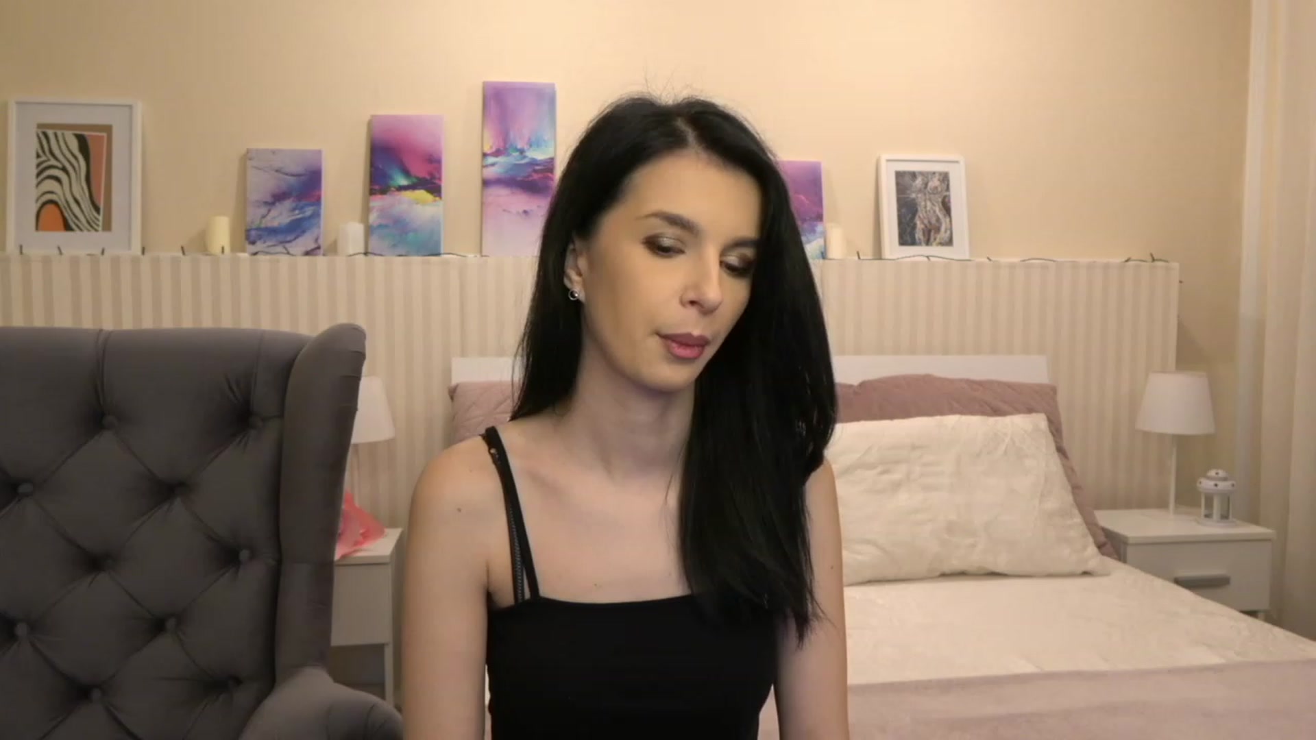 Gallery image thumbnail from SweetVivien's myfreecams stream on, 12/12/2022, 11:44 image 2 of 20