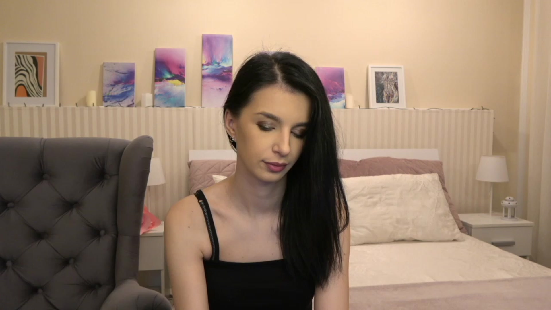 Gallery image thumbnail from SweetVivien's myfreecams stream on, 12/12/2022, 11:44 image 5 of 20