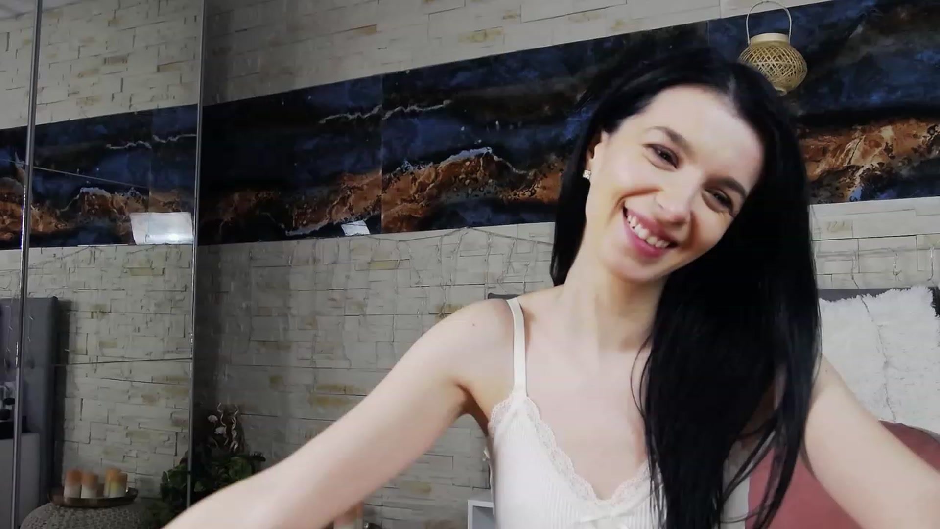 Gallery image thumbnail from SweetVivien's myfreecams stream on, 04/04/2023, 14:05 image 18 of 20
