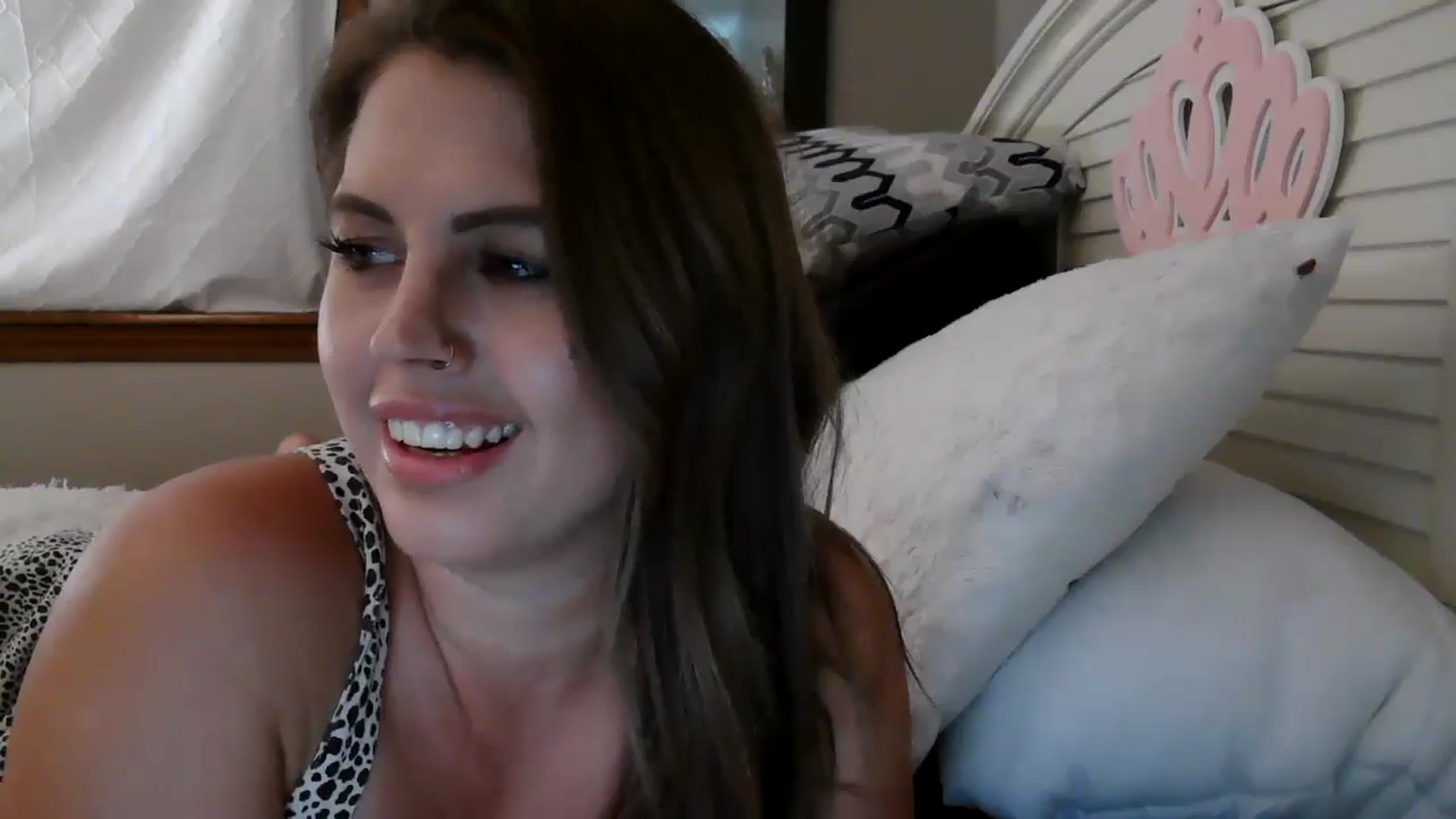 Gallery image thumbnail from SweetWhisper's myfreecams stream on, 04/16/2025, 03:10 image 12 of 20