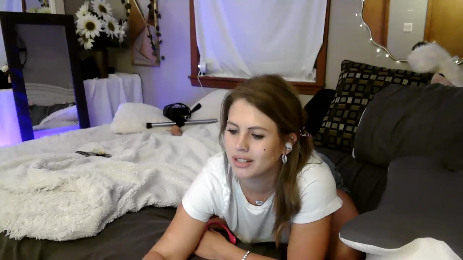 Gallery image thumbnail from SweetWhisper's myfreecams stream on, 05/28/2025, 03:49 image 11 of 20
