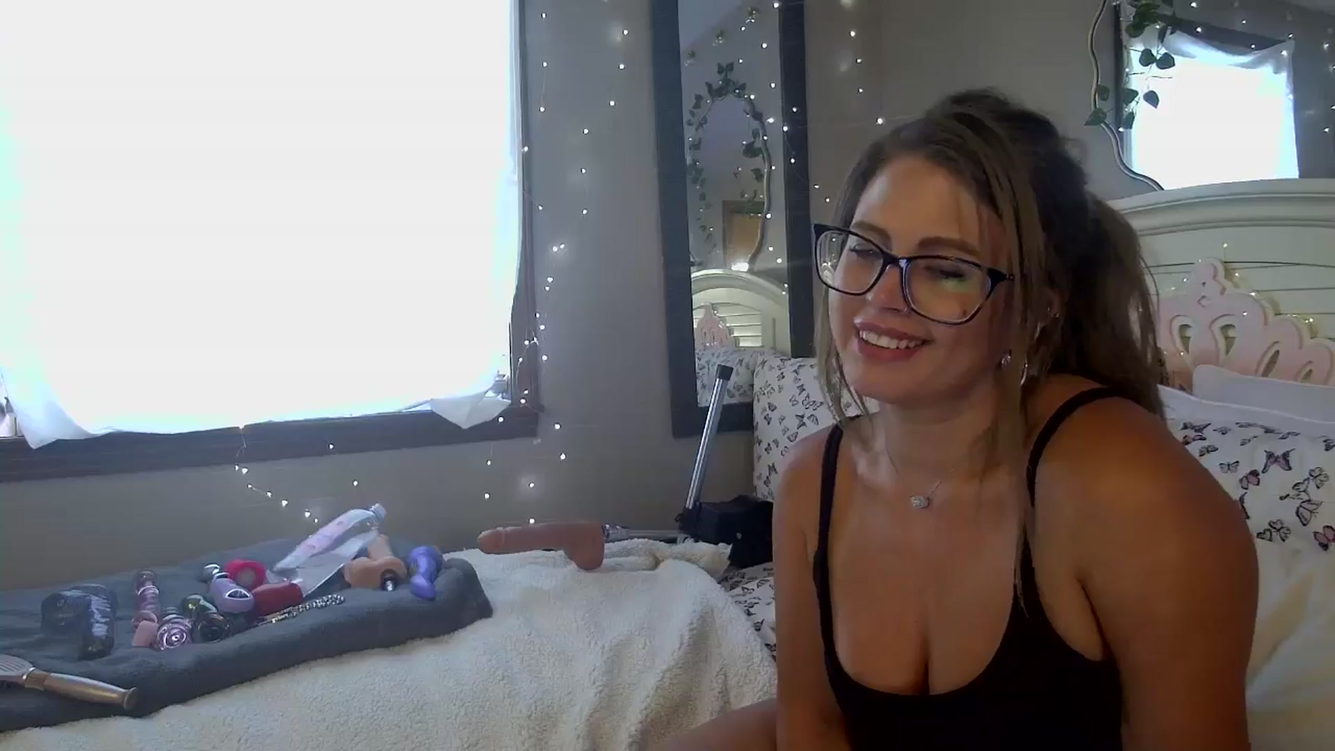 Gallery image thumbnail from SweetWhisper's myfreecams stream on, 07/18/2025, 15:27 image 5 of 20