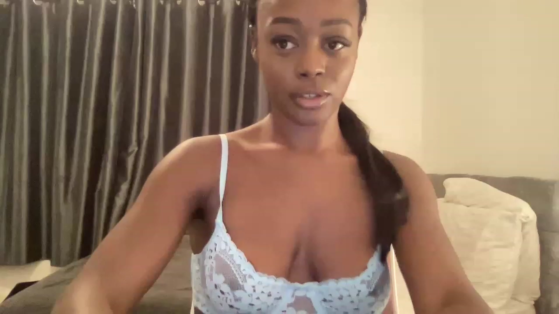 Gallery image thumbnail from SweetXEbony1's myfreecams stream on, 11/17/2022, 02:35 image 7 of 20