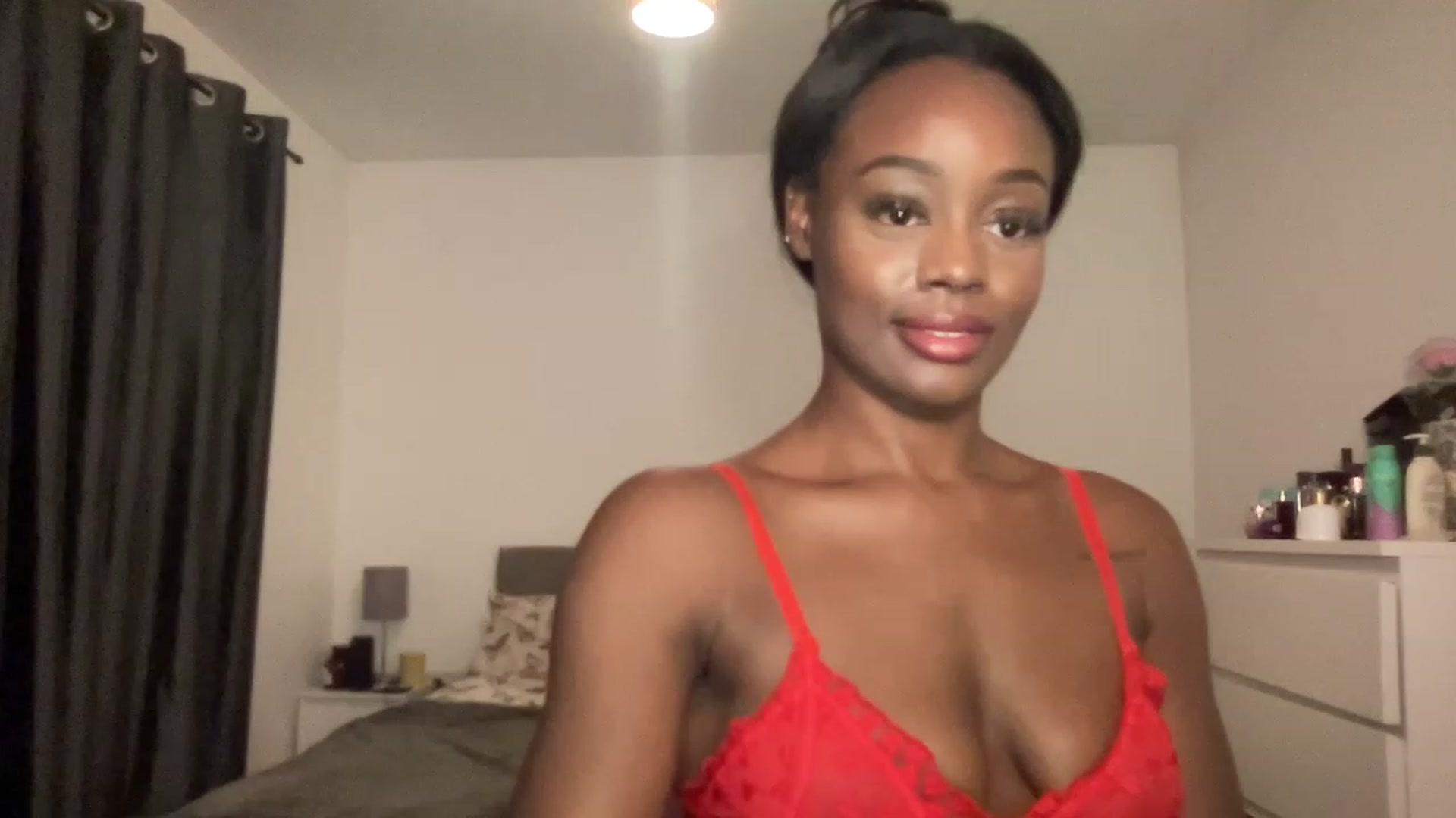 Gallery image thumbnail from SweetXEbony1's myfreecams stream on, 12/17/2022, 24:46 image 20 of 20