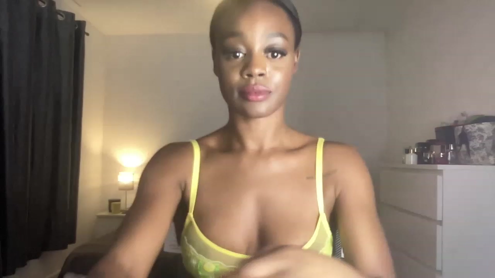 Gallery image thumbnail from SweetXEbony1's myfreecams stream on, 05/17/2023, 22:22 image 12 of 20