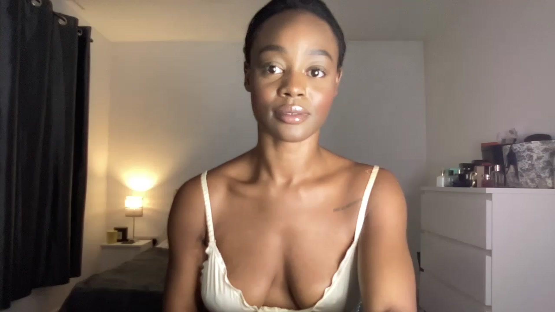 Gallery image thumbnail from SweetXEbony1's myfreecams stream on, 05/25/2023, 23:02 image 2 of 20