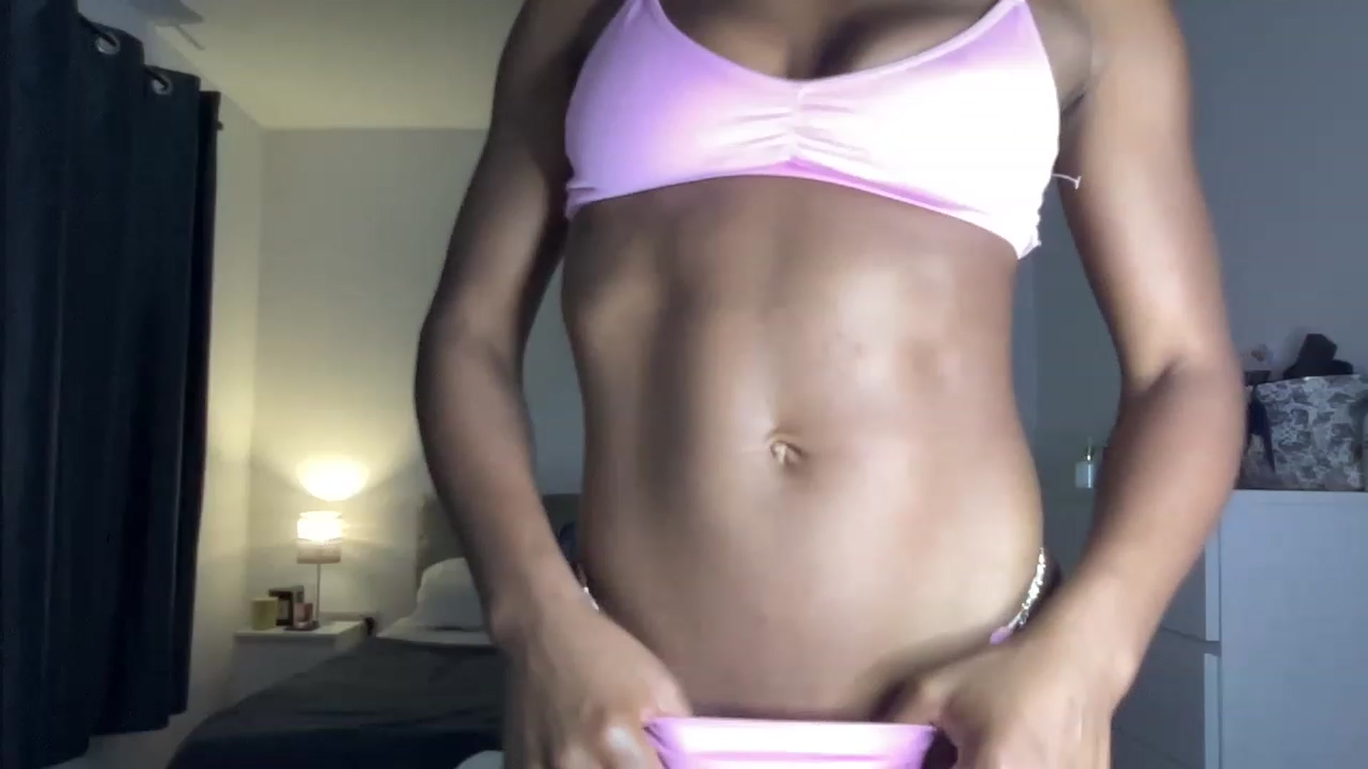 Gallery image thumbnail from SweetXEbony1's myfreecams stream on, 06/01/2023, 01:20 image 8 of 20
