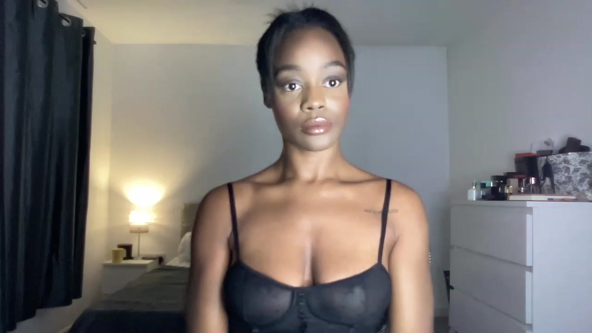 Gallery image thumbnail from SweetXEbony1's myfreecams stream on, 06/01/2023, 20:24 image 15 of 20