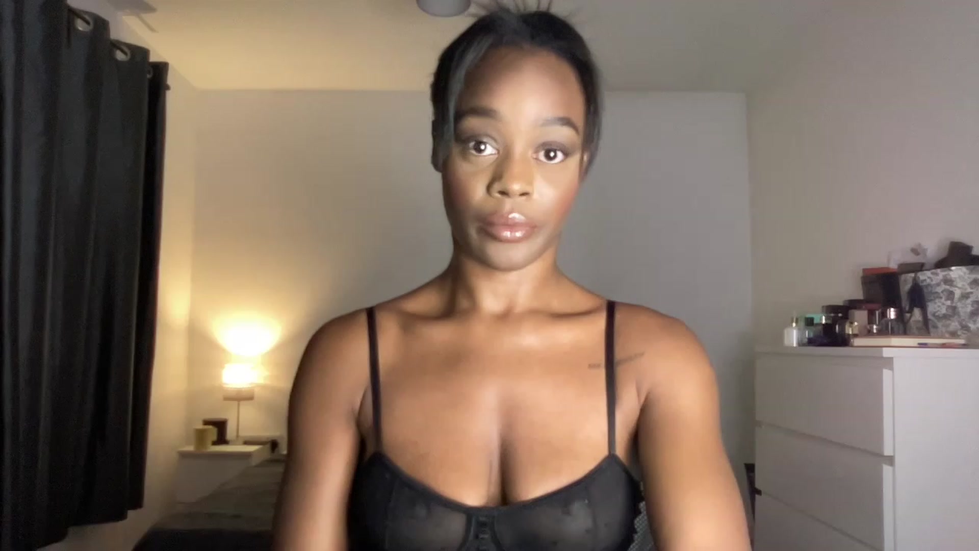 Gallery image thumbnail from SweetXEbony1's myfreecams stream on, 06/01/2023, 20:24 image 5 of 20