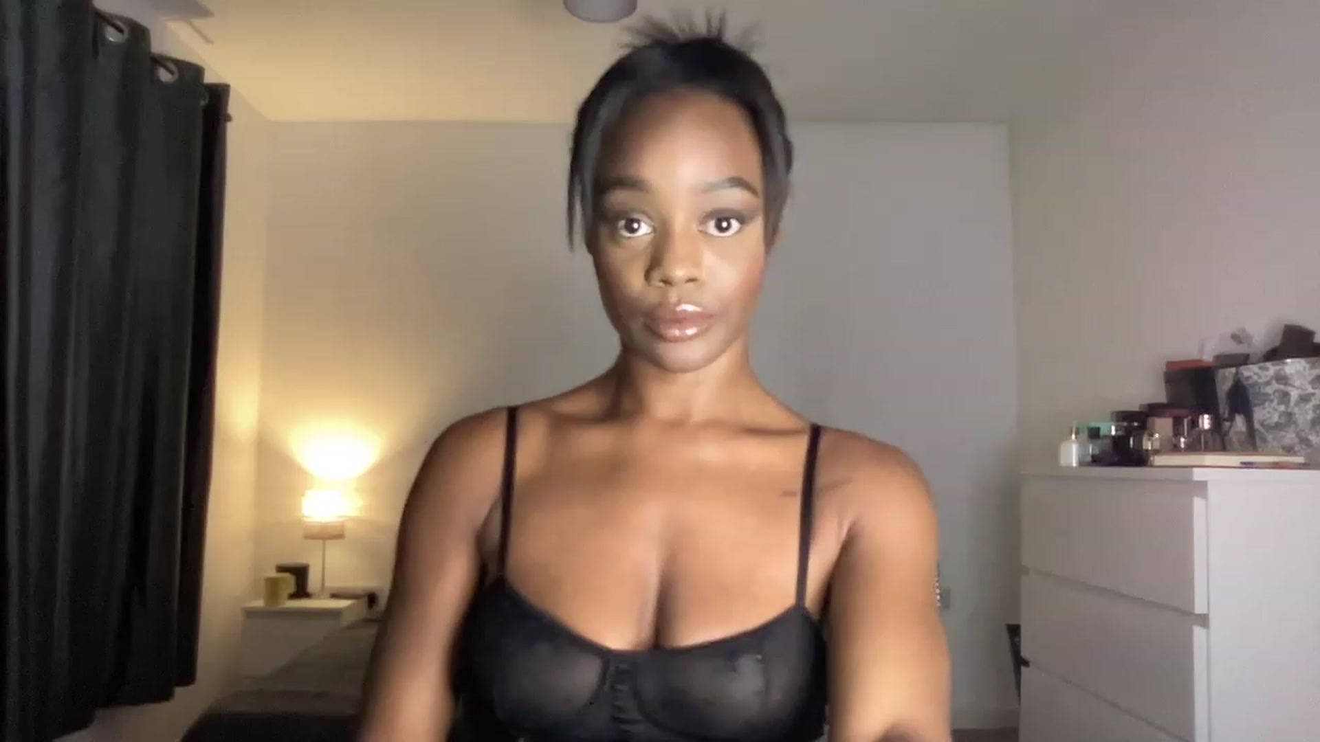 Gallery image thumbnail from SweetXEbony1's myfreecams stream on, 06/01/2023, 20:24 image 6 of 20