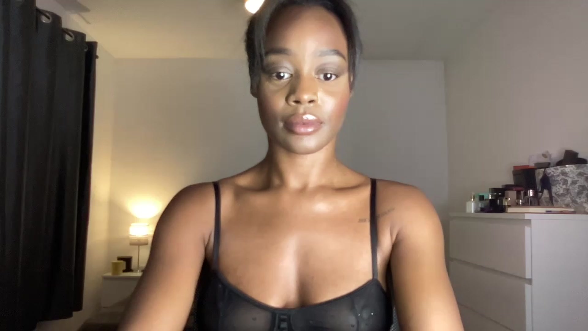 Gallery image thumbnail from SweetXEbony1's myfreecams stream on, 06/01/2023, 22:26 image 9 of 20