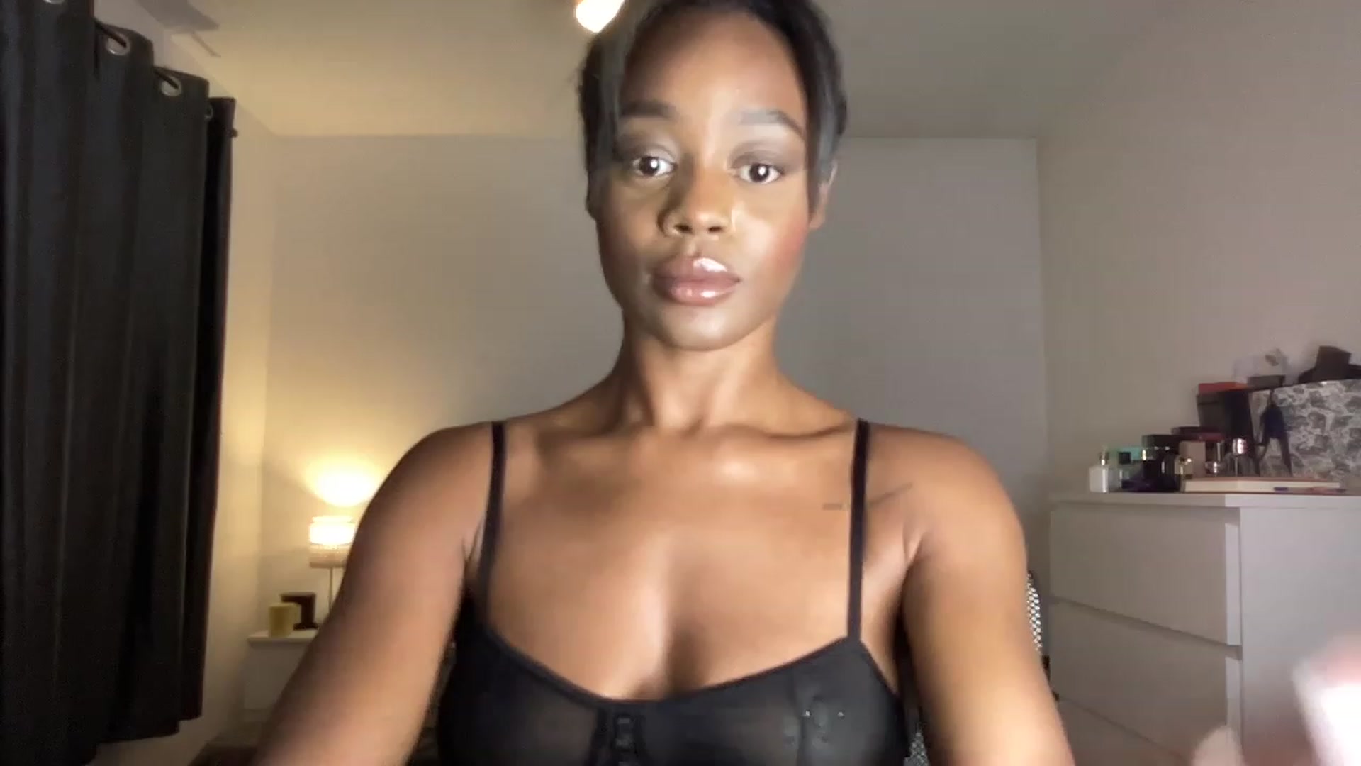 Gallery image thumbnail from SweetXEbony1's myfreecams stream on, 06/01/2023, 22:26 image 14 of 20