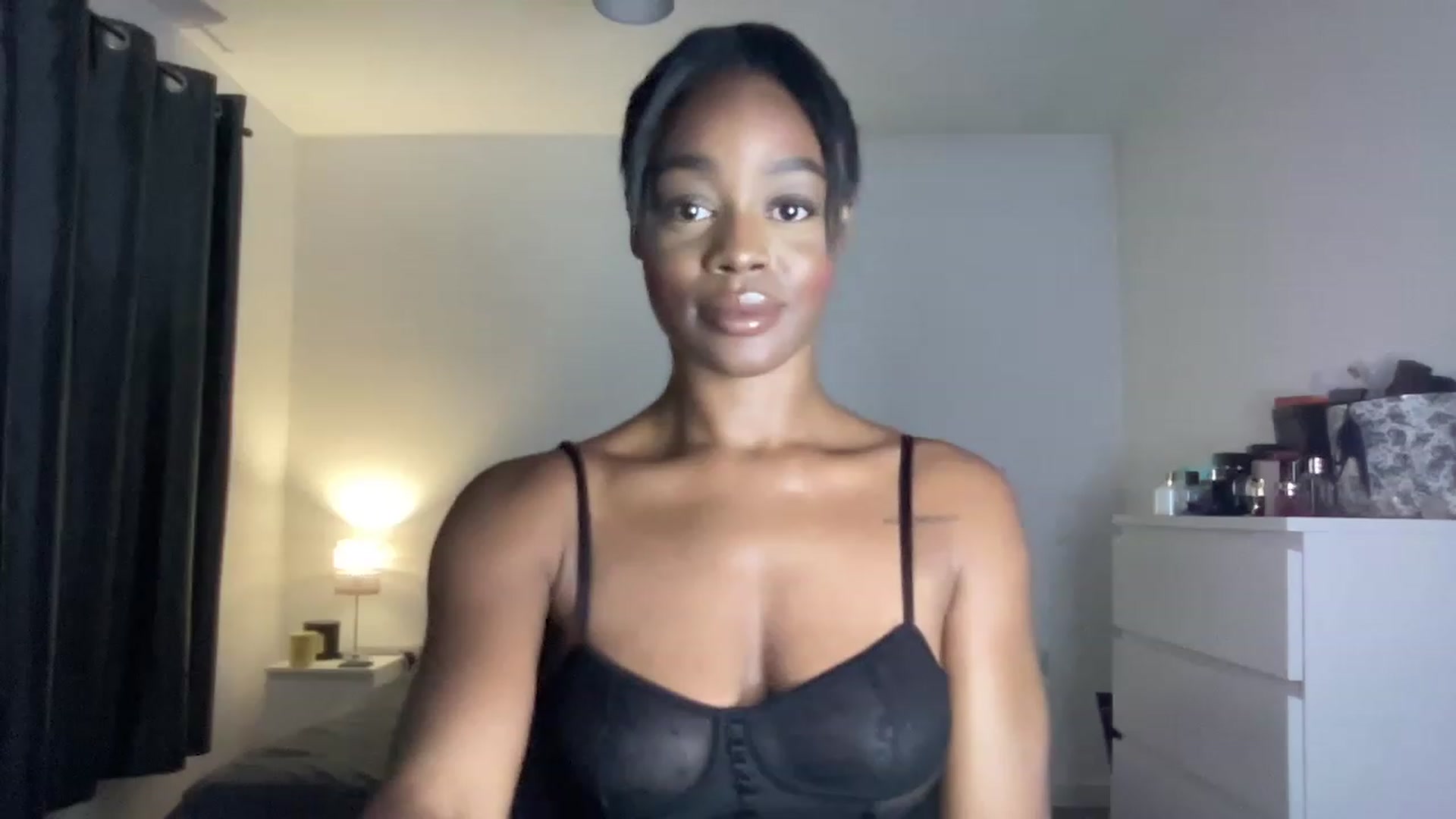 Gallery image thumbnail from SweetXEbony1's myfreecams stream on, 06/05/2023, 21:35 image 13 of 20