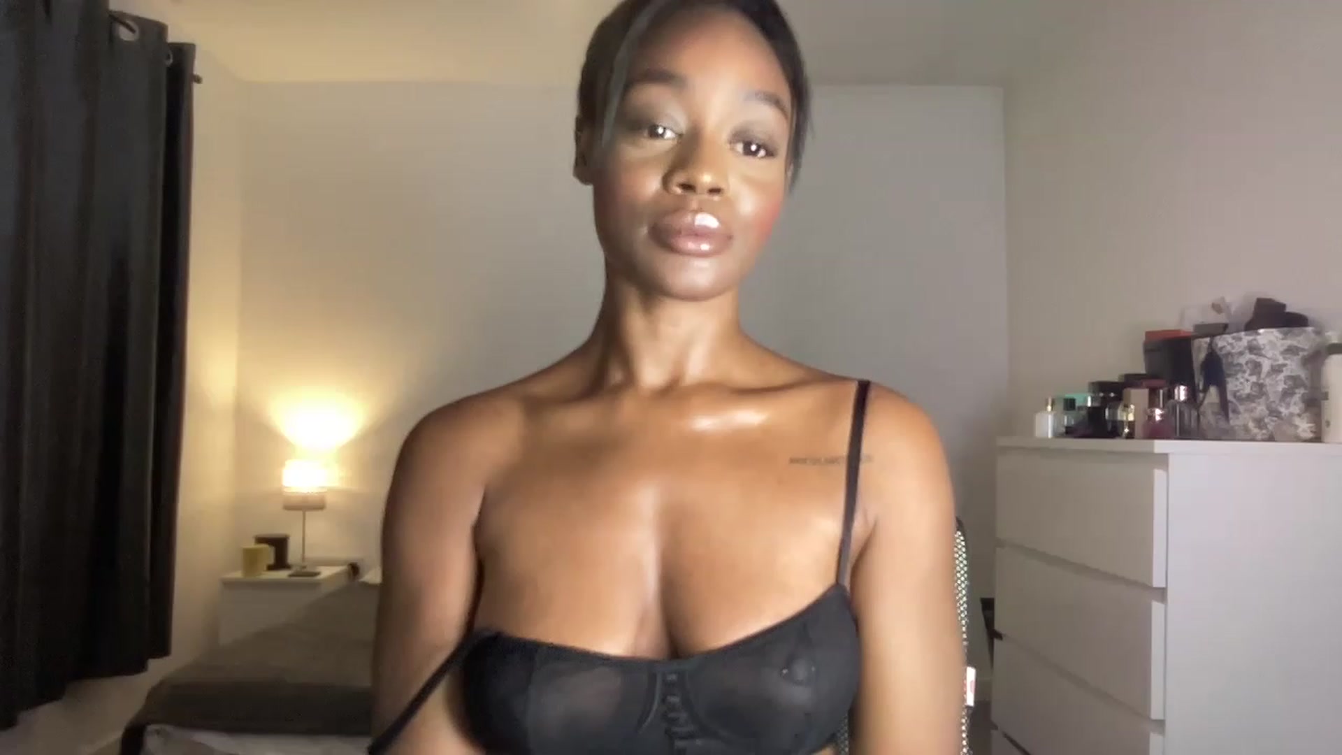 Gallery image thumbnail from SweetXEbony1's myfreecams stream on, 06/05/2023, 22:28 image 18 of 20
