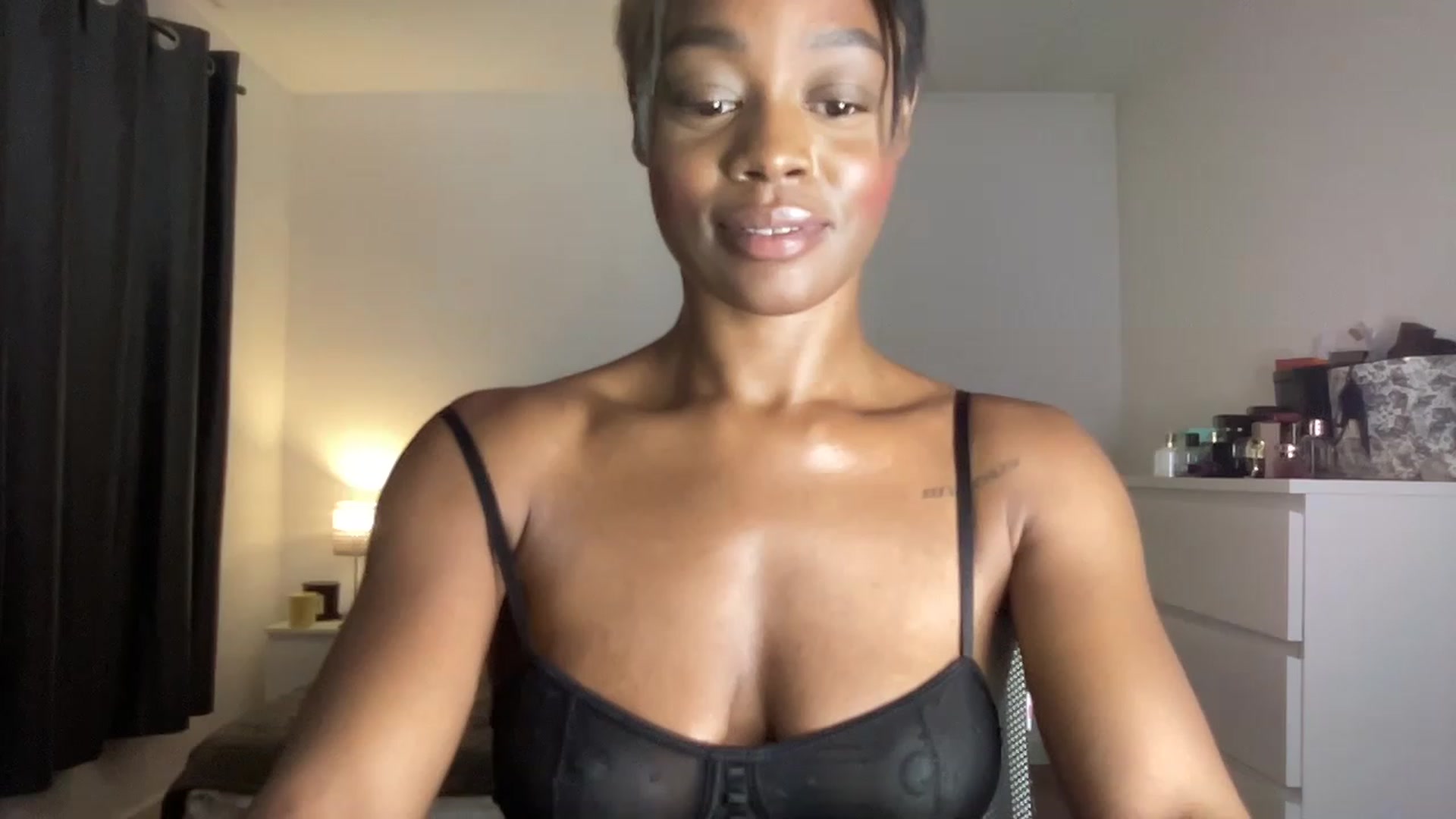 Gallery image thumbnail from SweetXEbony1's myfreecams stream on, 06/06/2023, 24:03 image 13 of 20