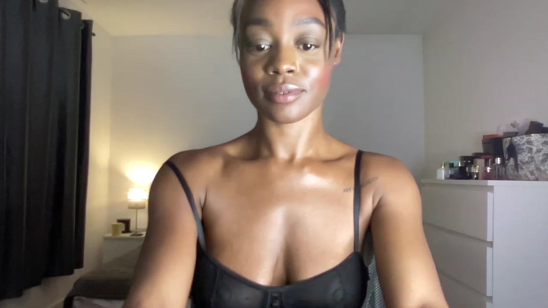 Gallery image thumbnail from SweetXEbony1's myfreecams stream on, 06/06/2023, 24:03 image 14 of 20