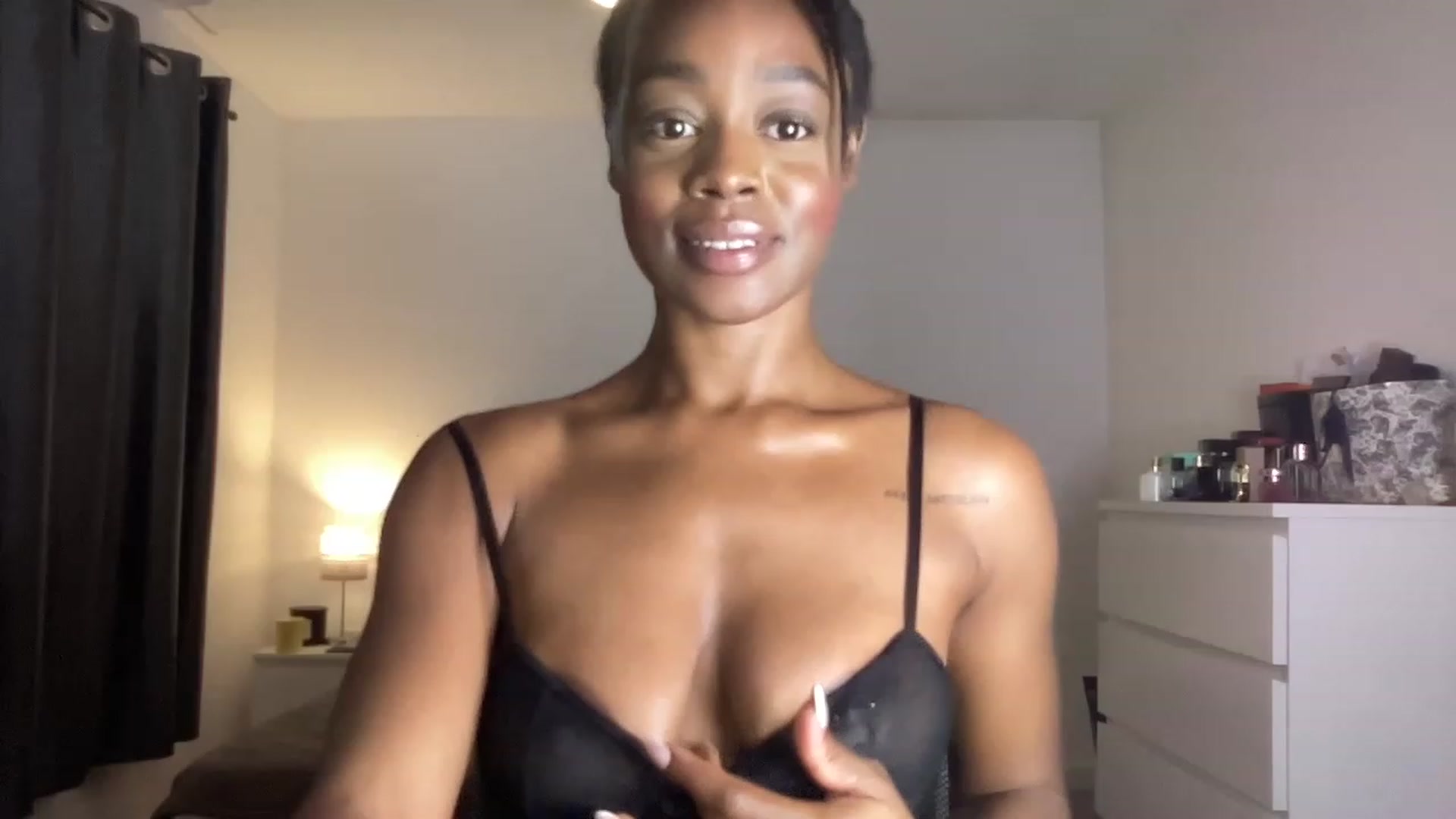 Gallery image thumbnail from SweetXEbony1's myfreecams stream on, 06/06/2023, 24:03 image 6 of 20