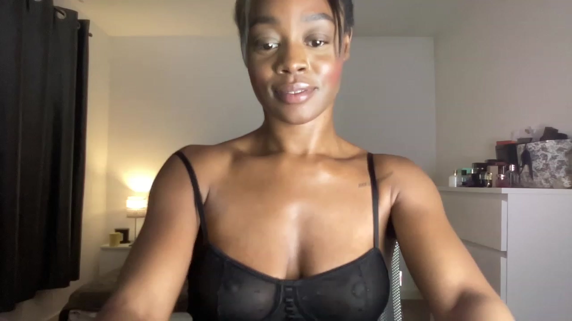 Gallery image thumbnail from SweetXEbony1's myfreecams stream on, 06/06/2023, 24:03 image 12 of 20