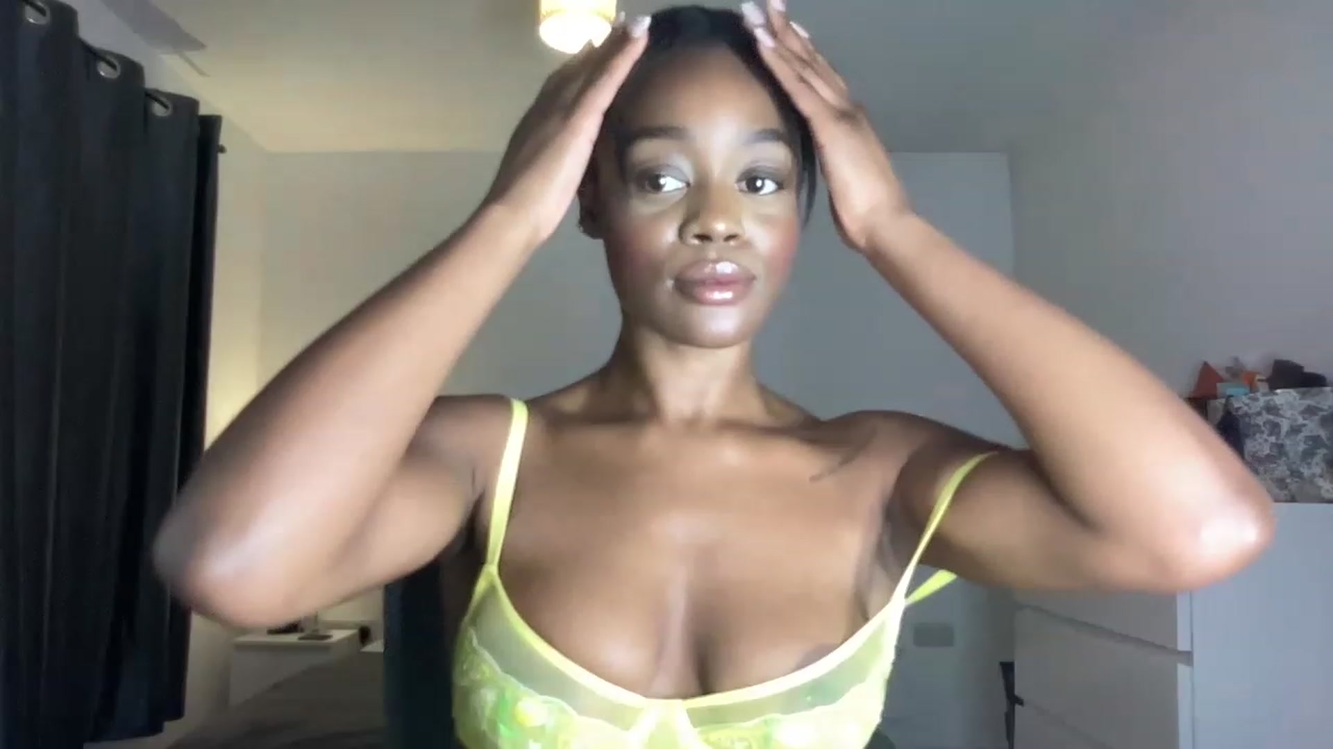 Gallery image thumbnail from SweetXEbony1's myfreecams stream on, 06/06/2023, 22:23 image 12 of 20