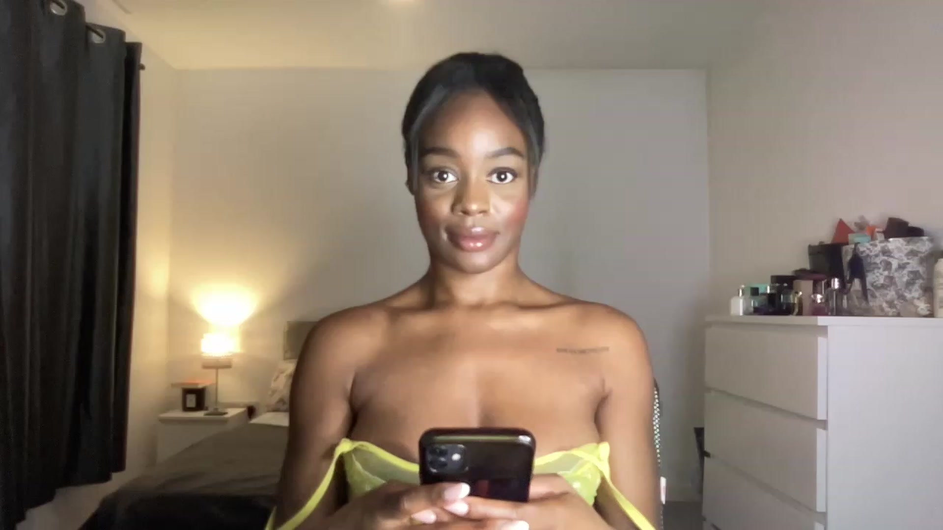 Gallery image thumbnail from SweetXEbony1's myfreecams stream on, 06/06/2023, 23:01 image 13 of 20