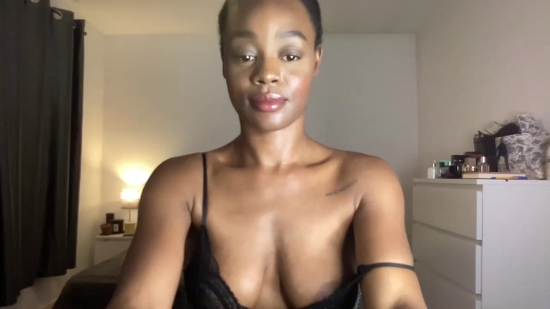 Gallery image thumbnail from SweetXEbony1's myfreecams stream on, 06/14/2023, 22:13 image 11 of 20