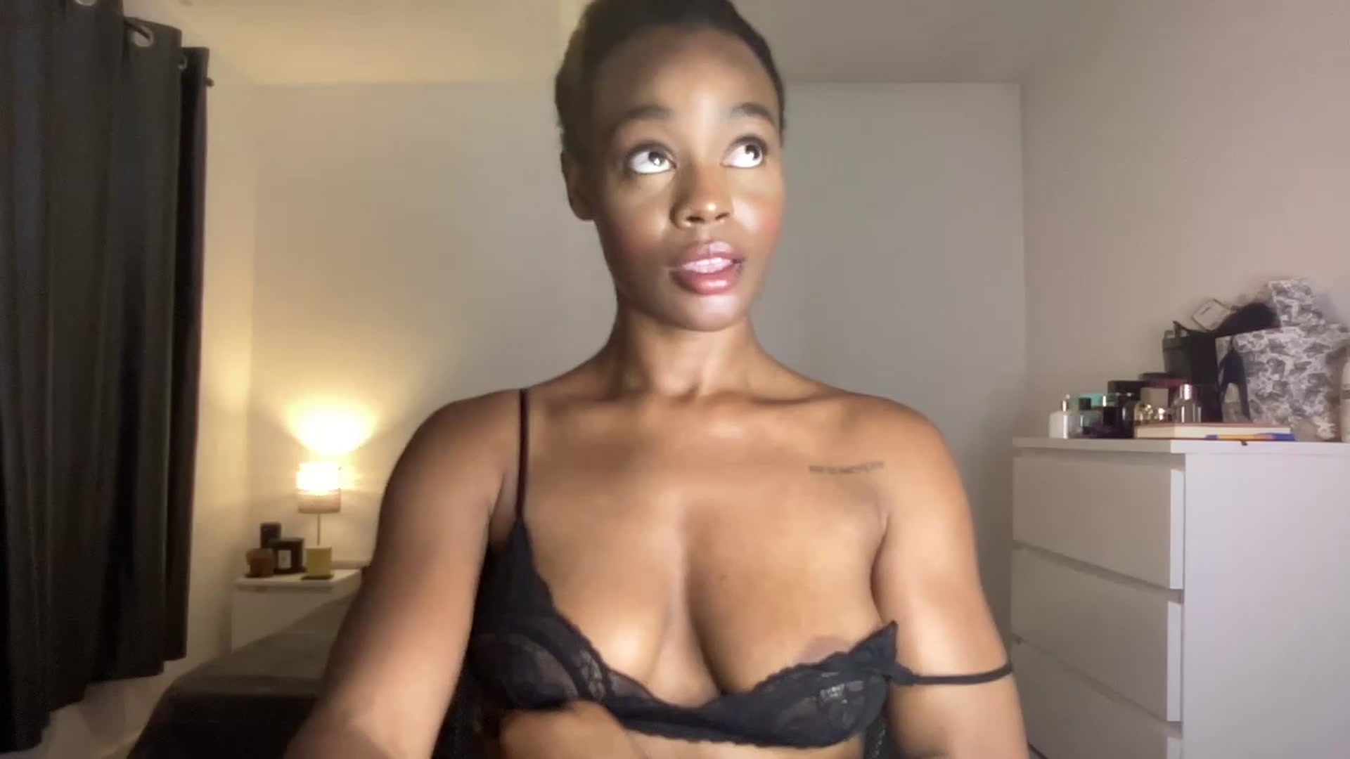 Gallery image thumbnail from SweetXEbony1's myfreecams stream on, 06/14/2023, 22:13 image 6 of 20