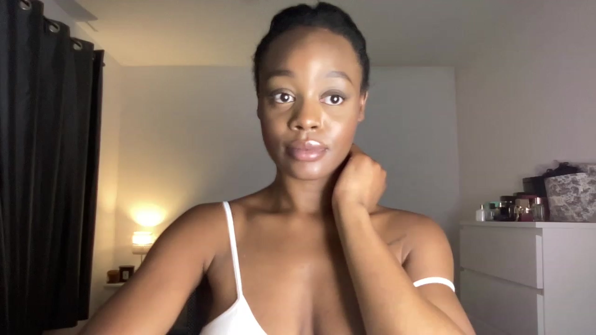 Gallery image thumbnail from SweetXEbony1's myfreecams stream on, 06/20/2023, 22:20 image 2 of 20