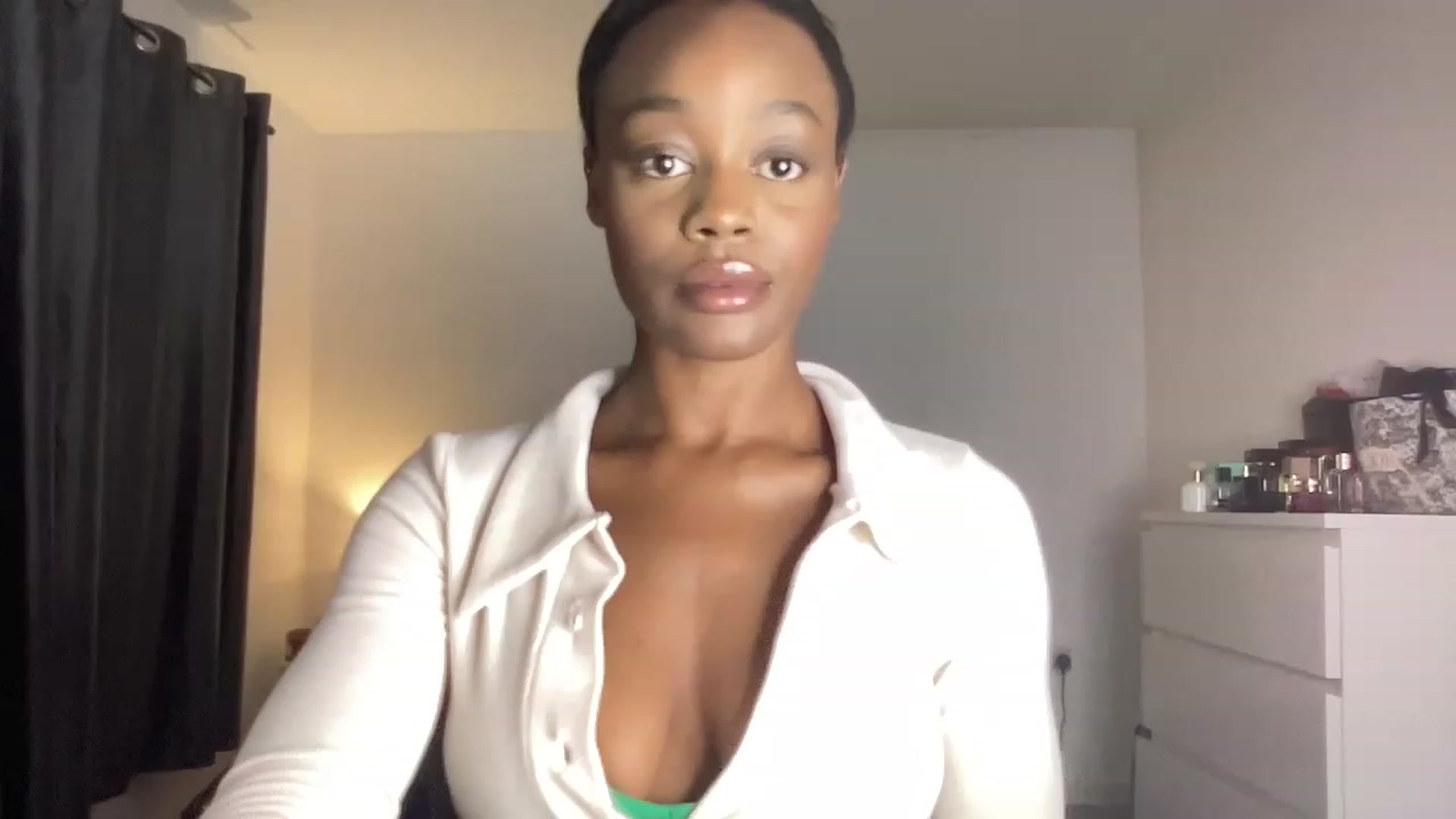 Gallery image thumbnail from SweetXEbony1's myfreecams stream on, 06/28/2023, 20:05 image 1 of 20