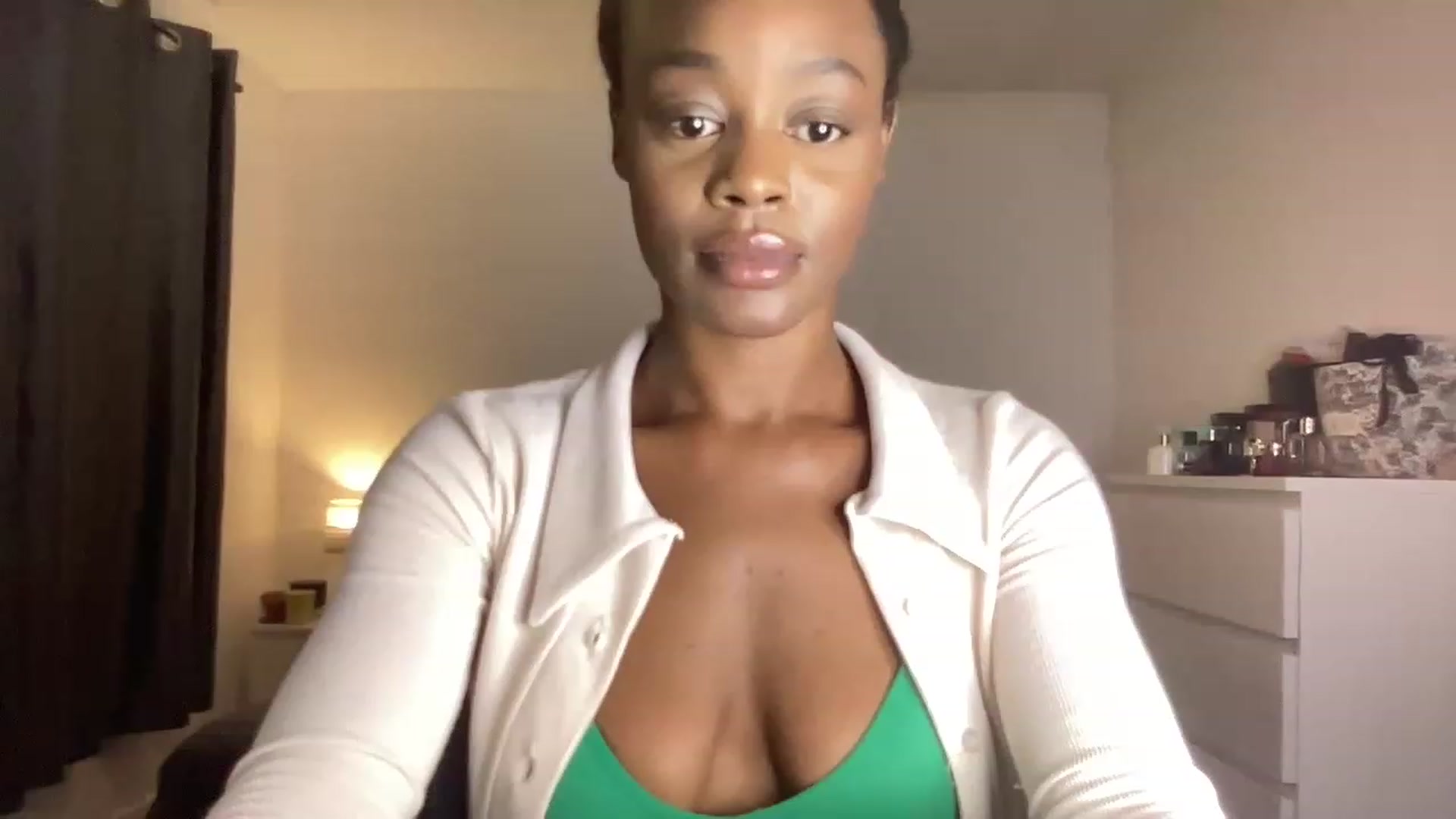 Gallery image thumbnail from SweetXEbony1's myfreecams stream on, 06/28/2023, 21:34 image 15 of 20