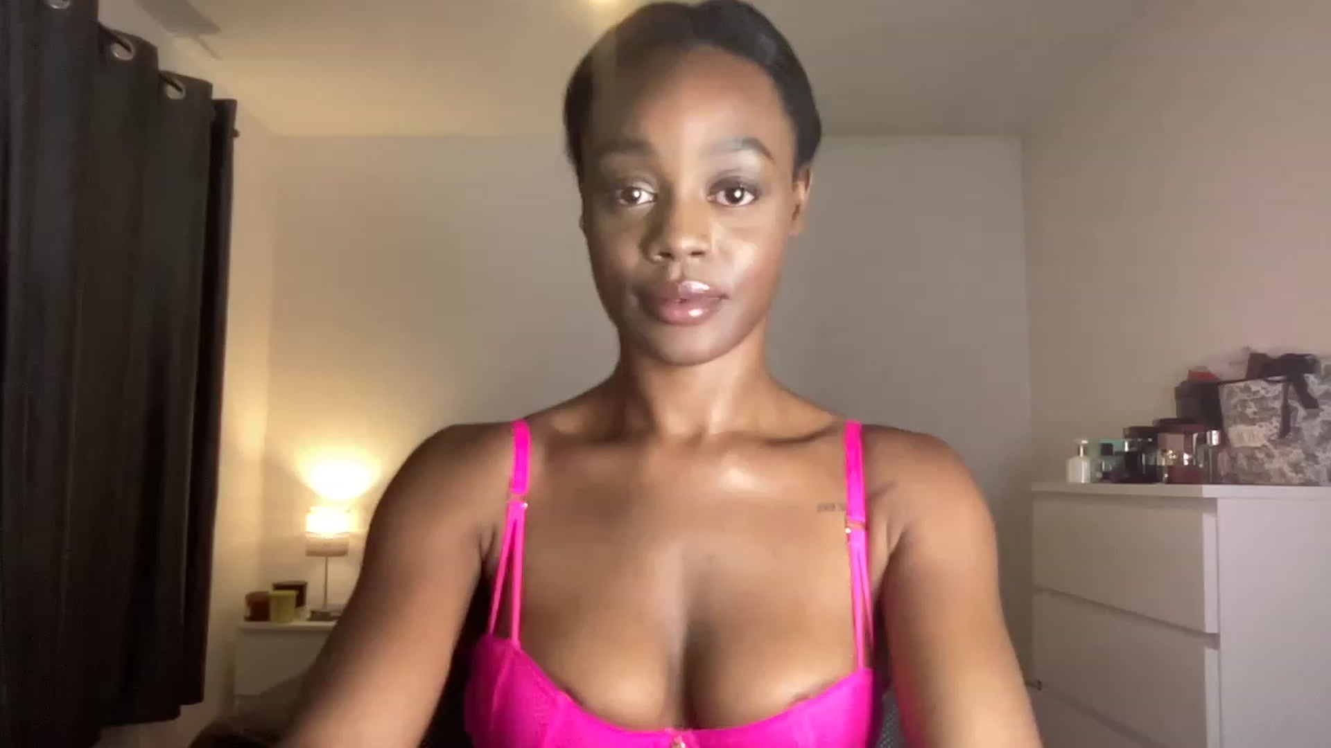 Gallery image thumbnail from SweetXEbony1's myfreecams stream on, 06/29/2023, 22:01 image 9 of 20